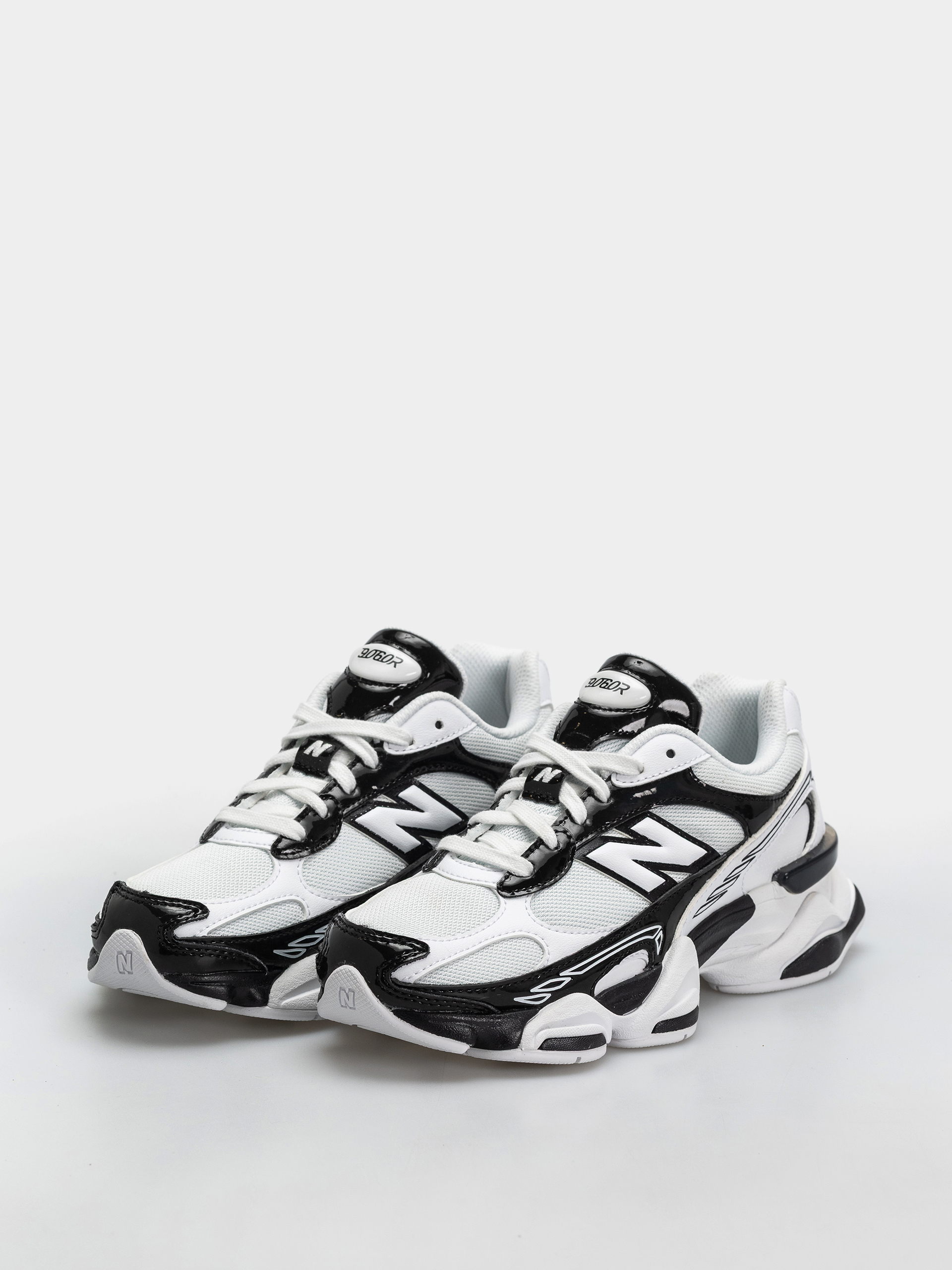 Pantofi New Balance 9060 (black/white)