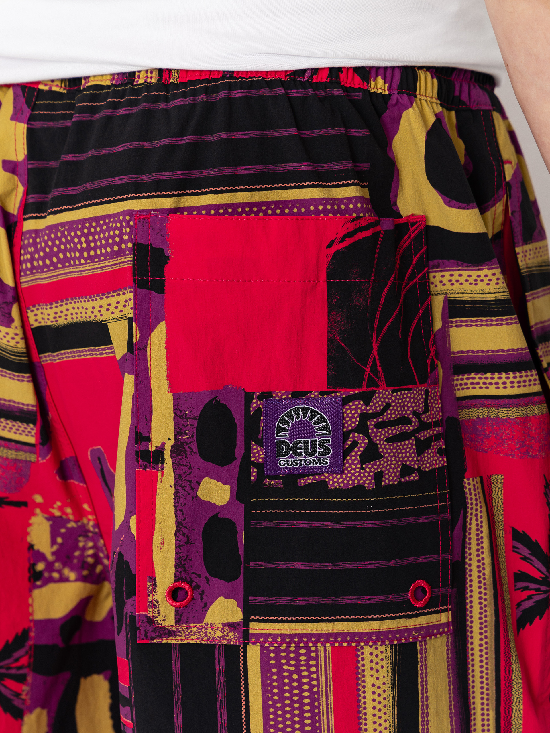 Pantaloni scurți Deus Ex Machina Freamon Swim (melon red)