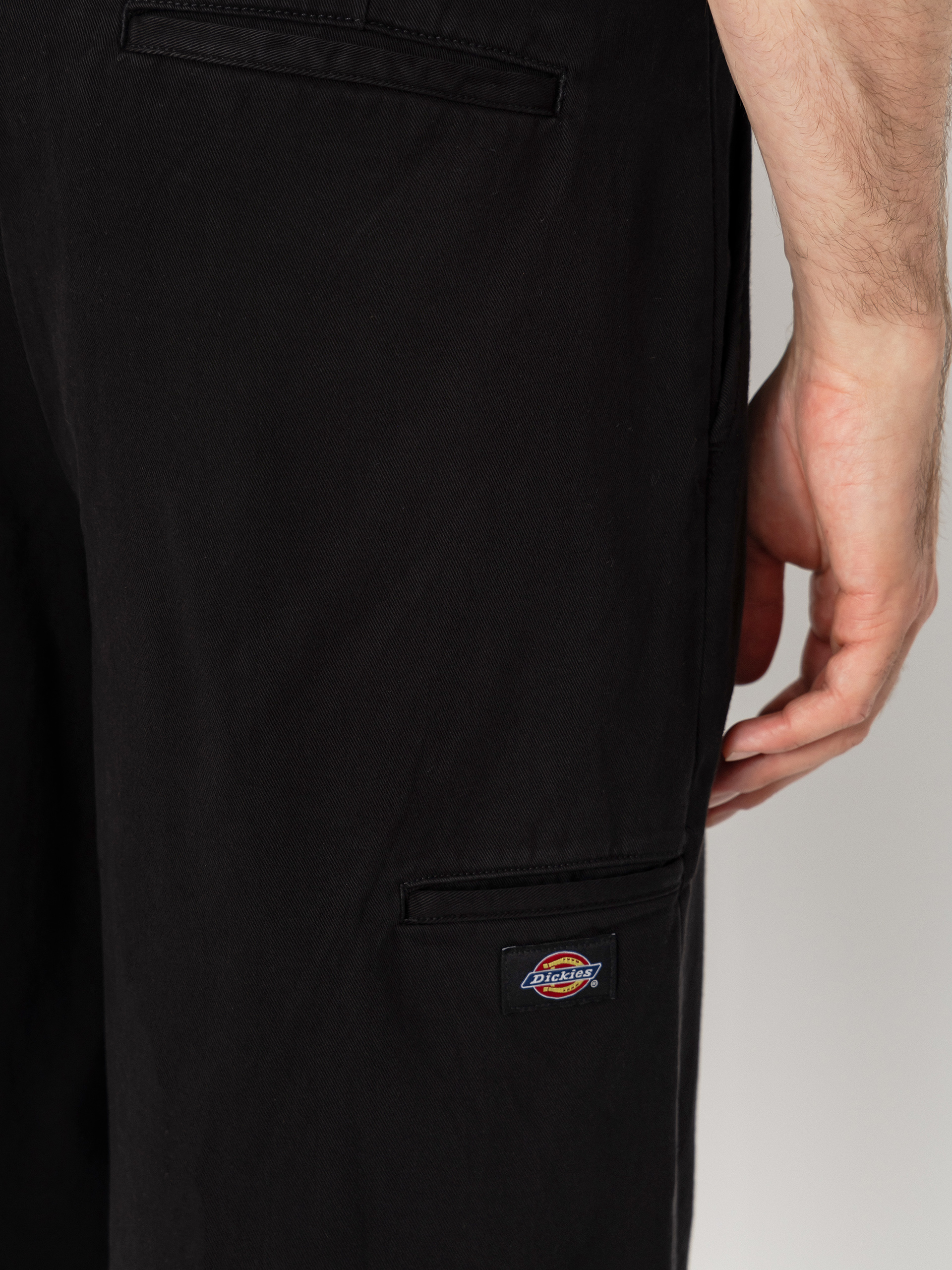 Pantaloni scurți Dickies 247 Garment Dyed 13 Inch (black)