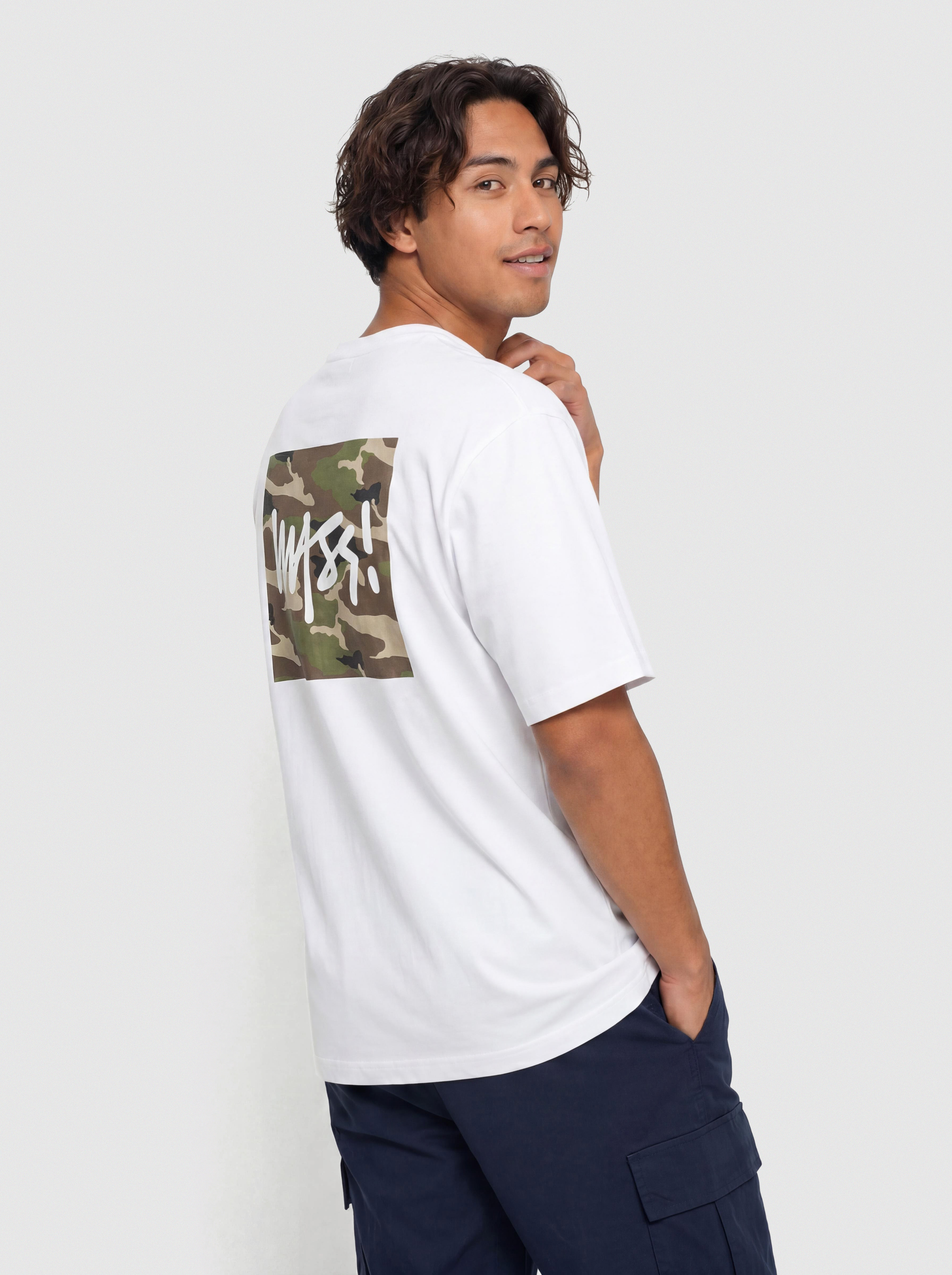 Tricou MassDnm Camo Sign (white)