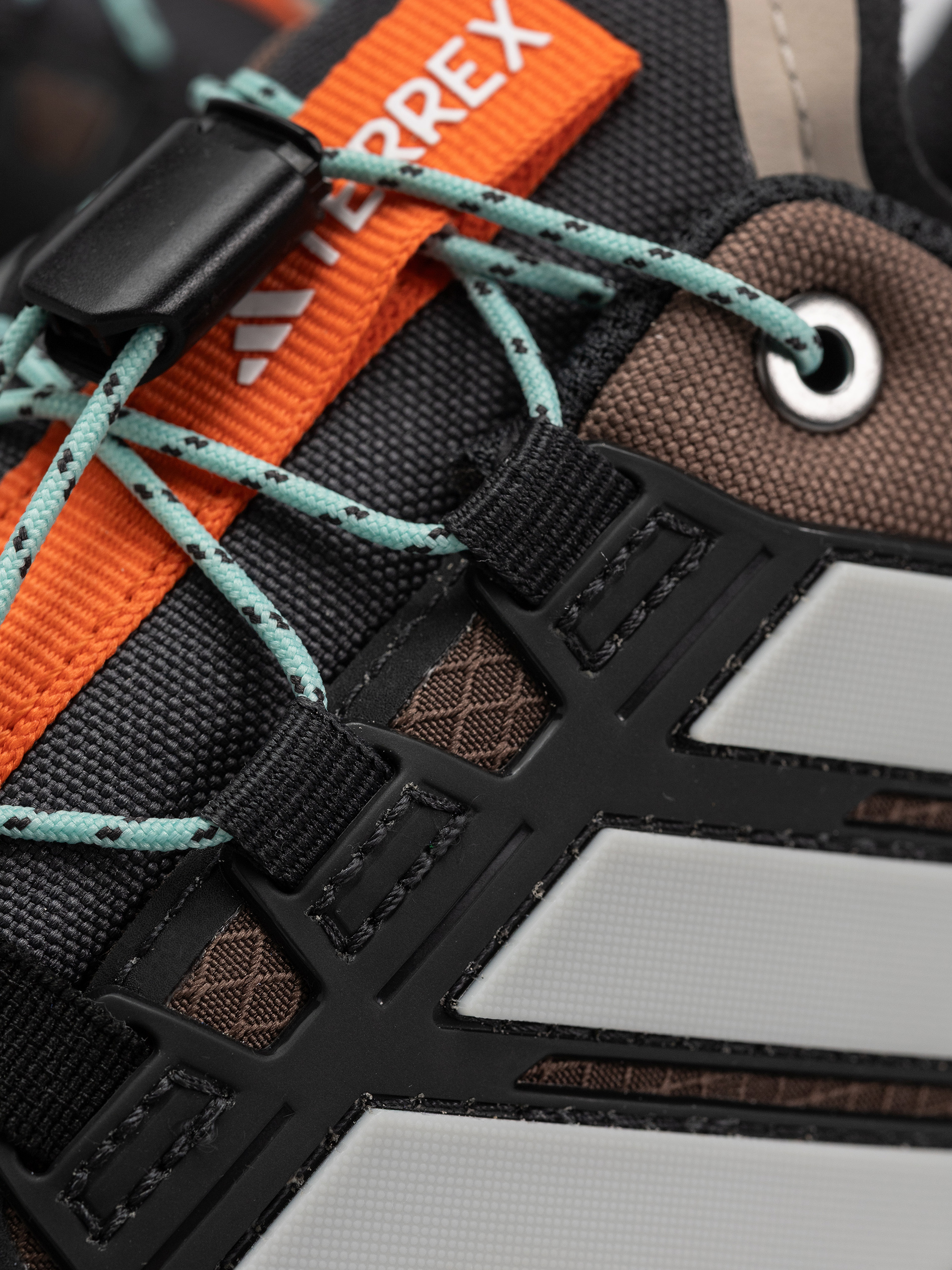 Pantofi adidas Terrex Skychaser Gt Wmn (earstr/greone/seflaq)