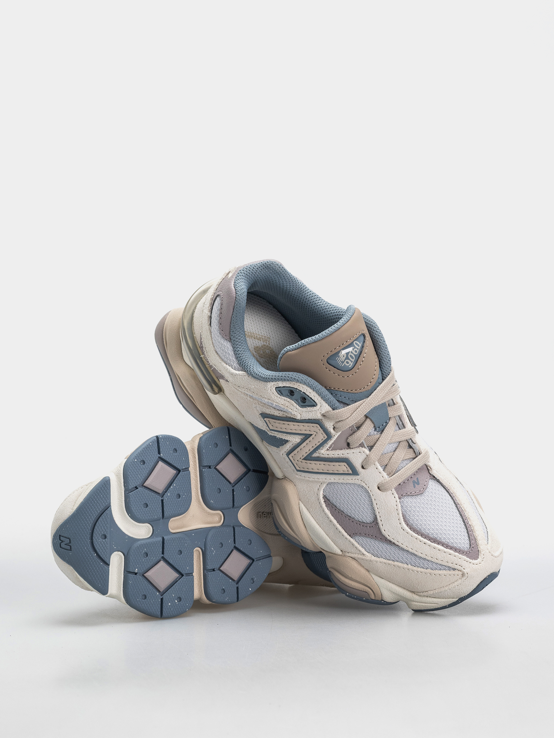 Pantofi New Balance 9060 (zinc blue/sea salt)
