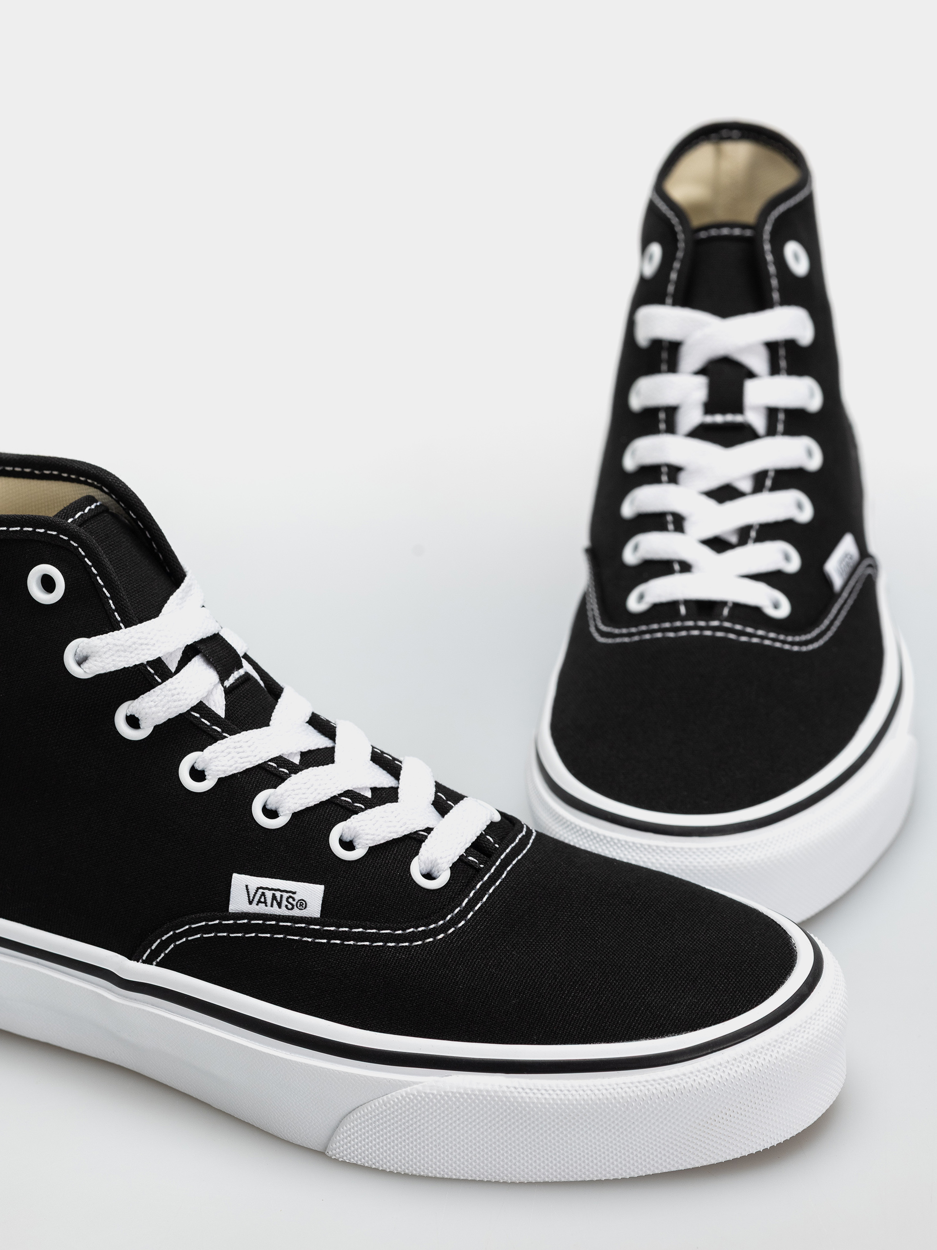 Pantofi Vans Authentic Hi 2.0 (black/true white)