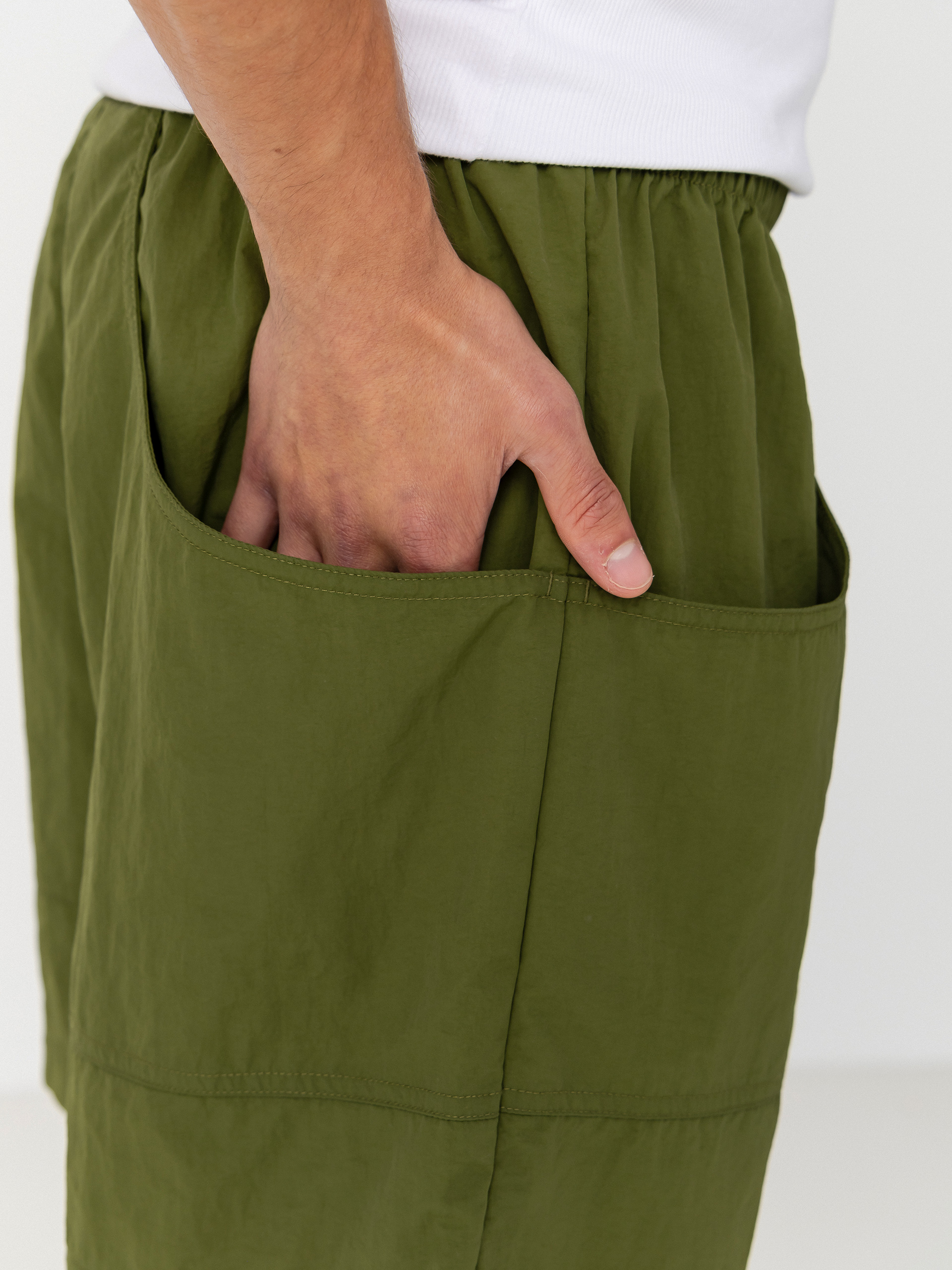 Pantaloni scurți The North Face Tnf Red Box Nylon Belted (woodland green)