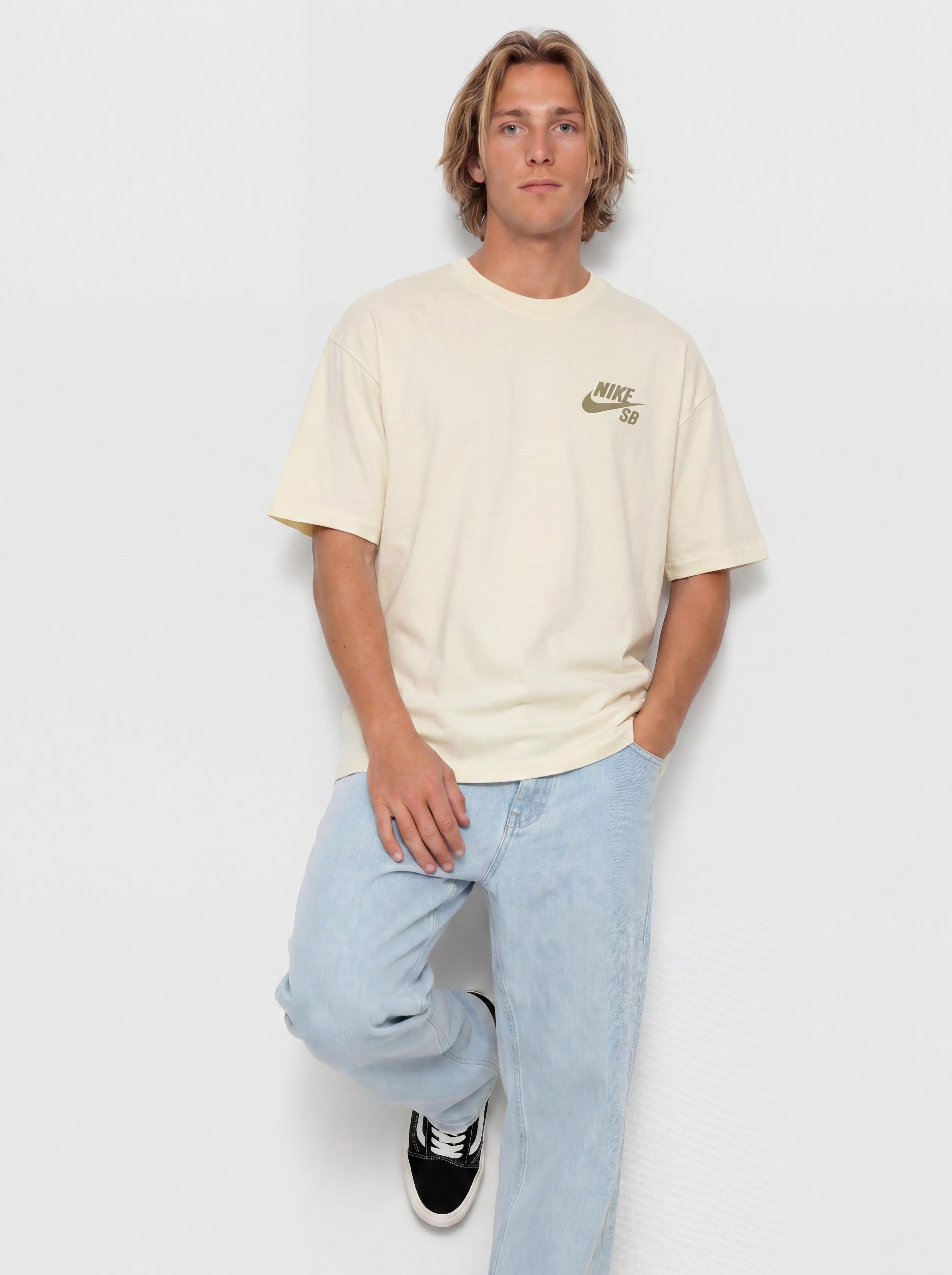 Tricou Nike SB Logo (coconut milk)