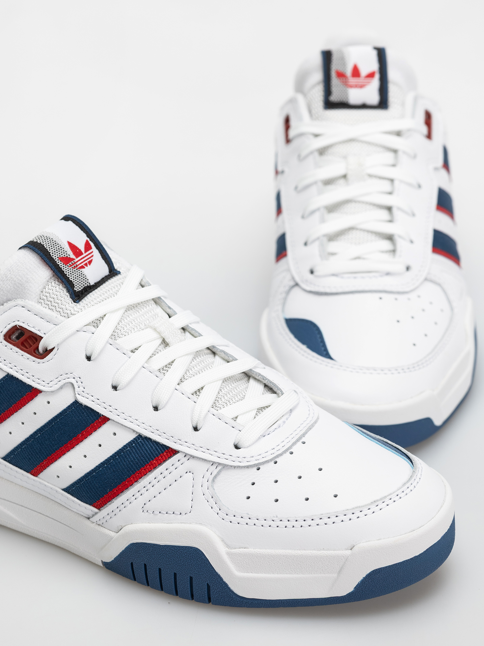 Pantofi adidas Tekkira Cup (ftwwht/betsca)