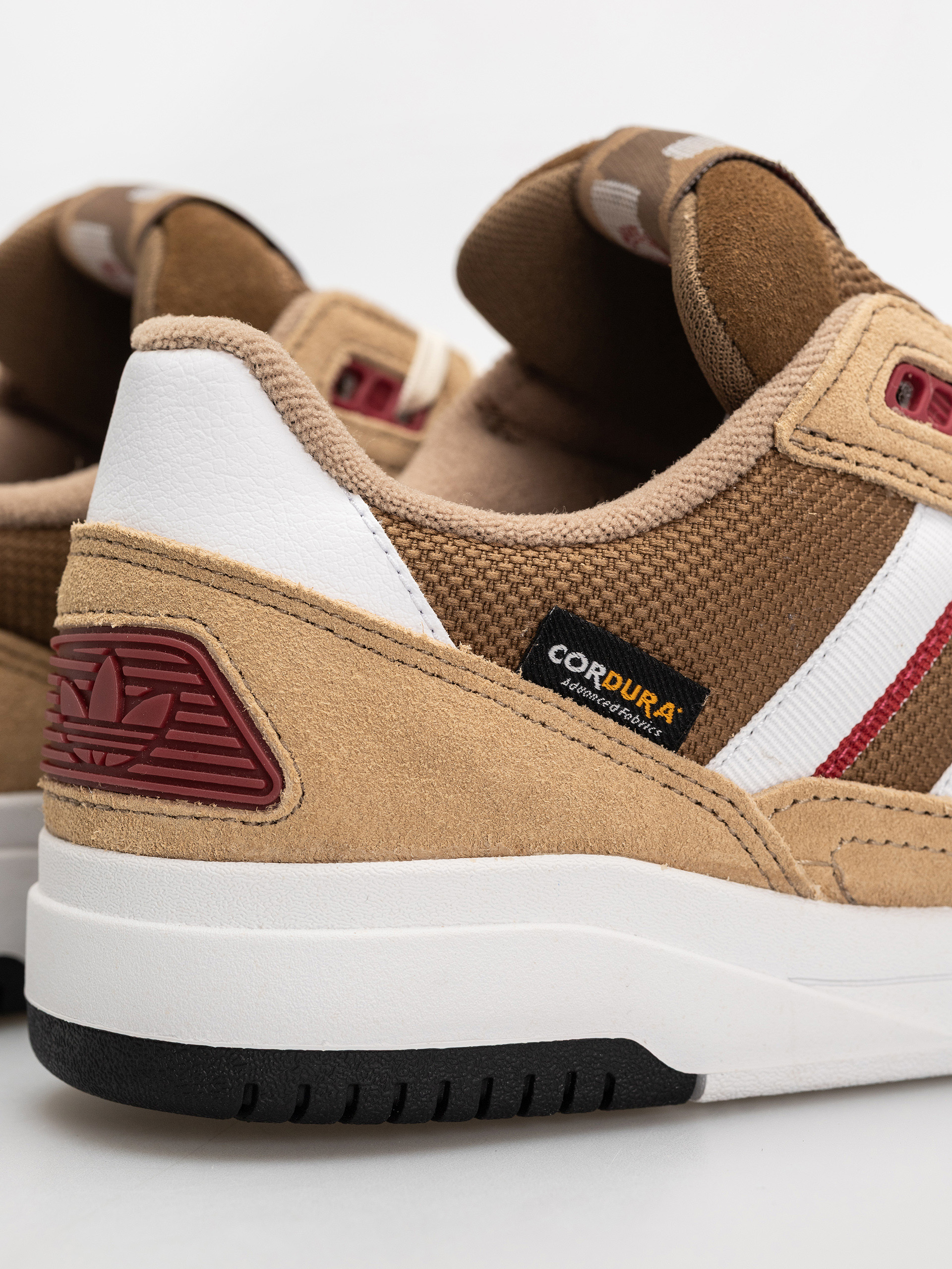Pantofi adidas Tekkira Cup (cardbo/ftwwht/tmvire)