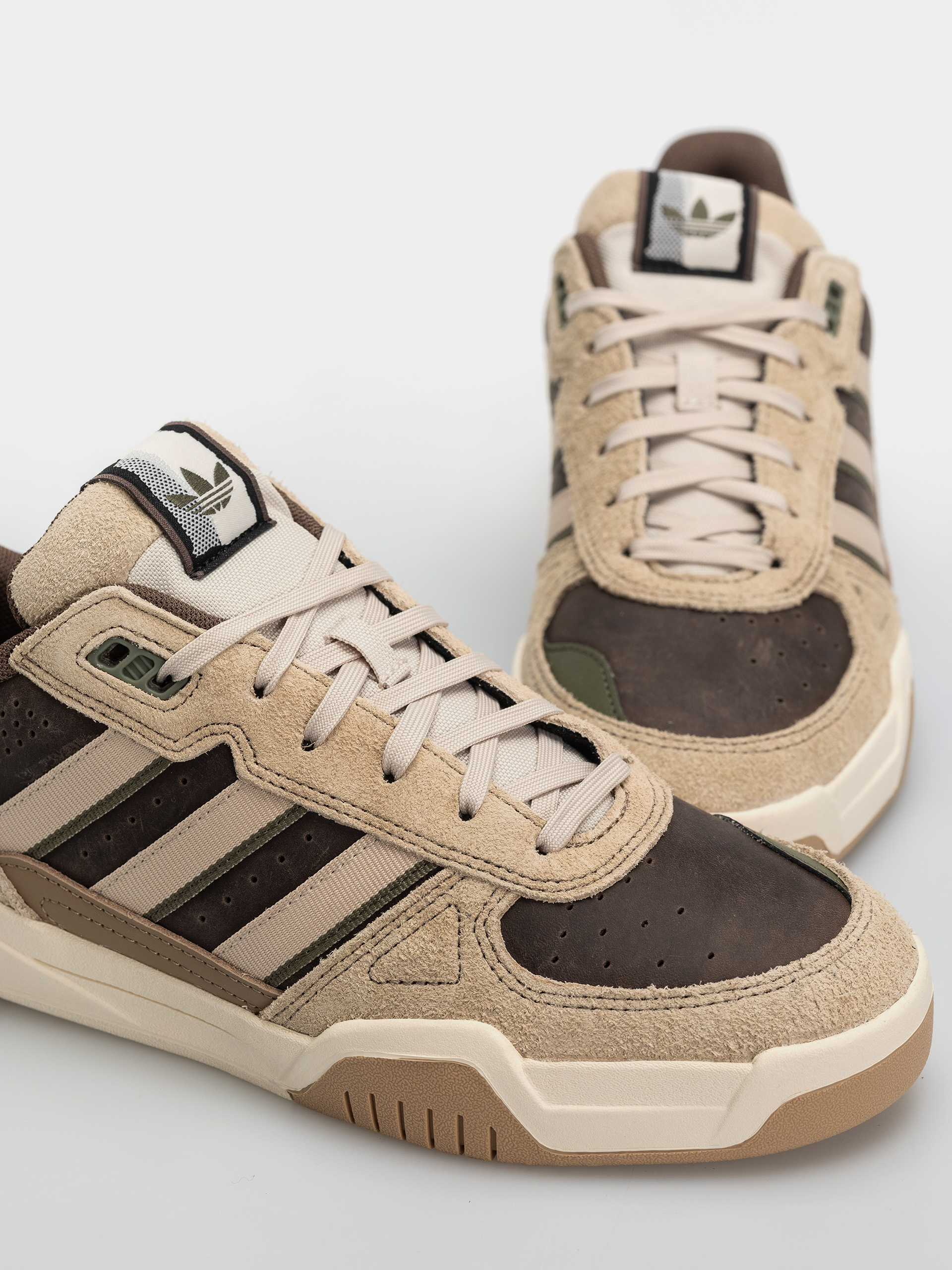 Pantofi adidas Tekkira Cup X Momij (cardbo/earstr/crli)