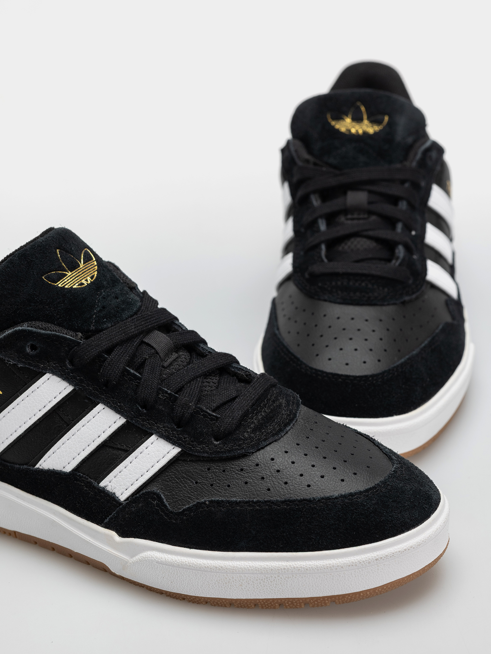 Pantofi adidas Tyshawn II (cblack/ftwwht/gum4)