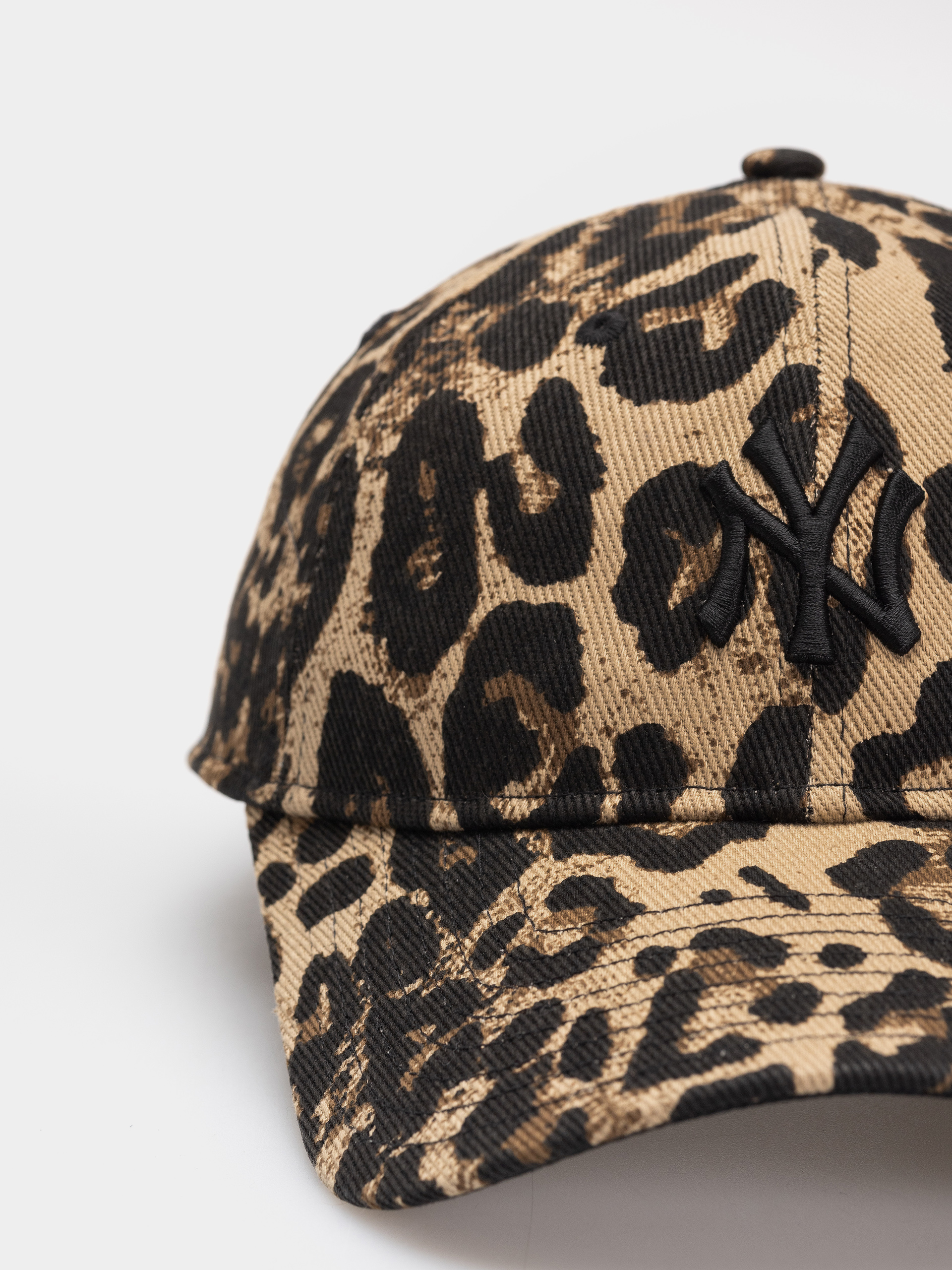 Șapcă New Era Leopard 9Twenty New York Yankees Wmn (camo leo)