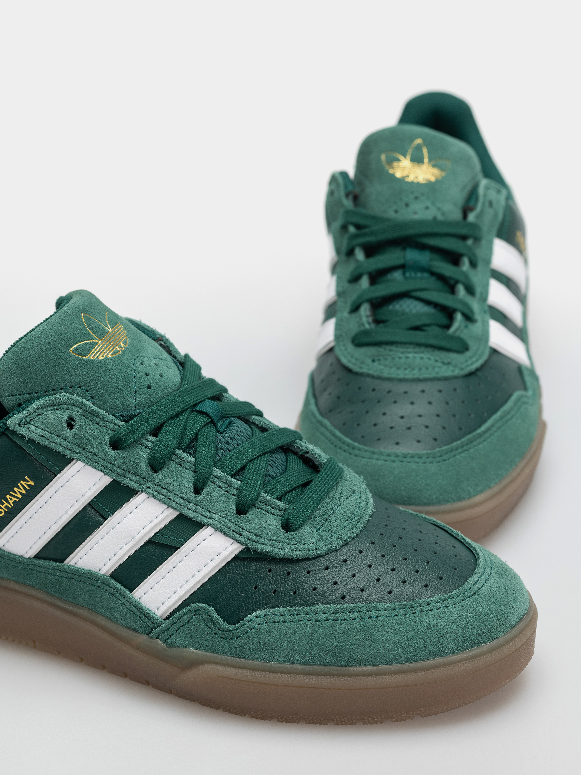 Pantofi adidas Tyshawn II (cgreen/ftwwht/gum5)