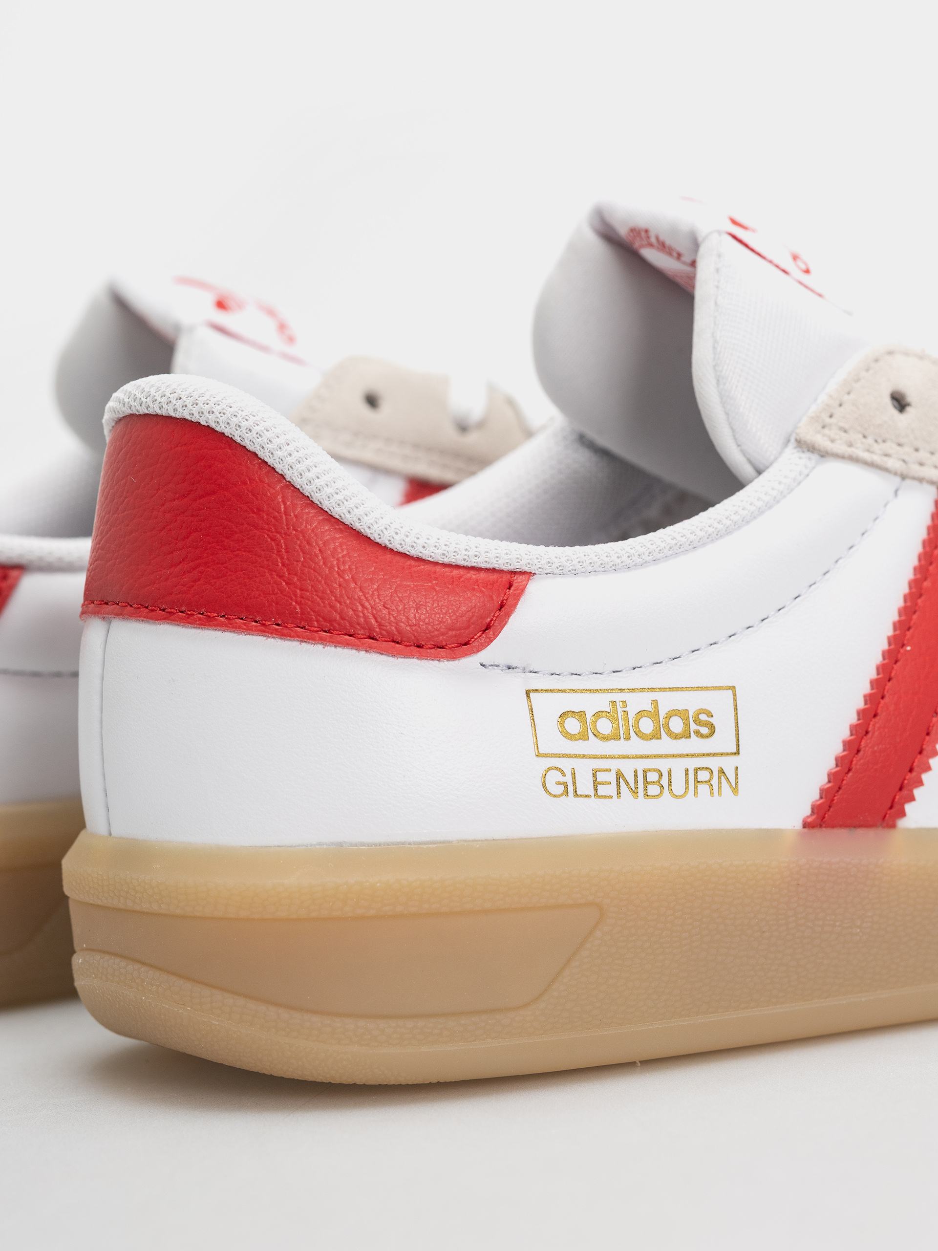 Pantofi adidas Glenburn (ftwwht/betsca/gum3)
