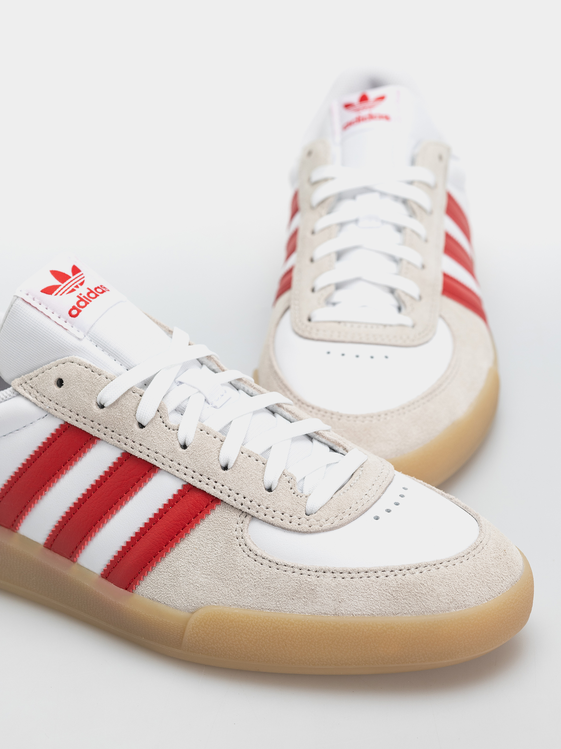 Pantofi adidas Glenburn (ftwwht/betsca/gum3)