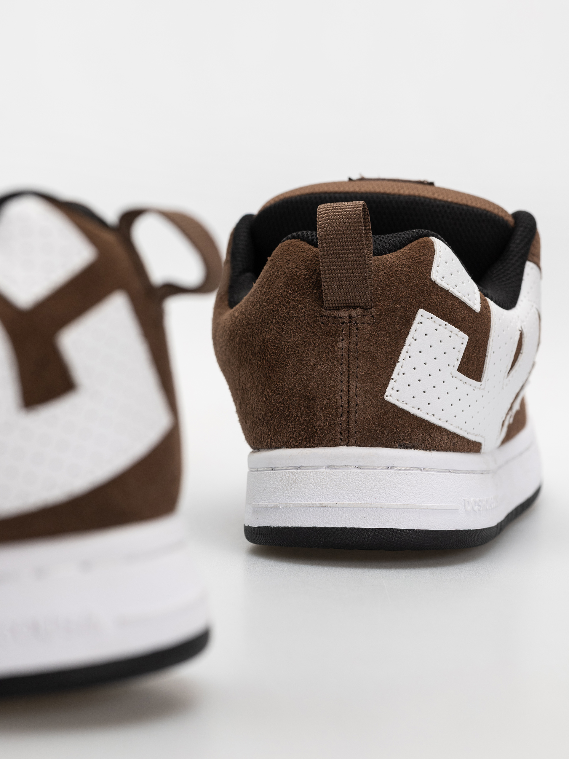 Pantofi DC Court Graffik Se (brown/white)