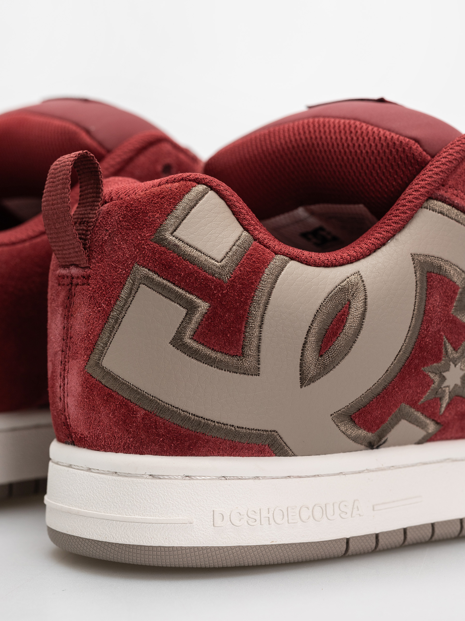 Pantofi DC Court Graffik Se (brick red/warm taupe/off white)