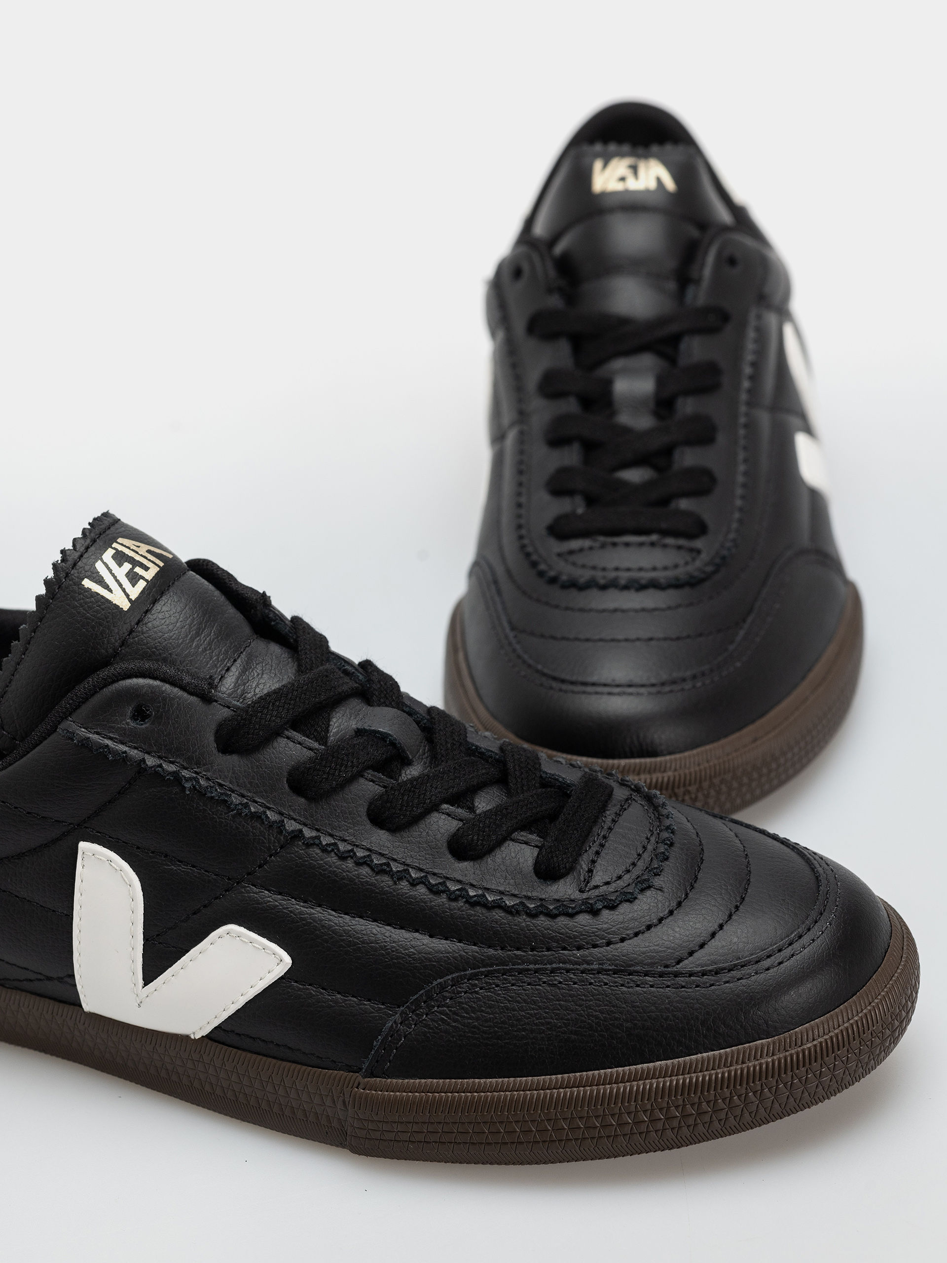 Pantofi Veja Panenka Wmn (black white)