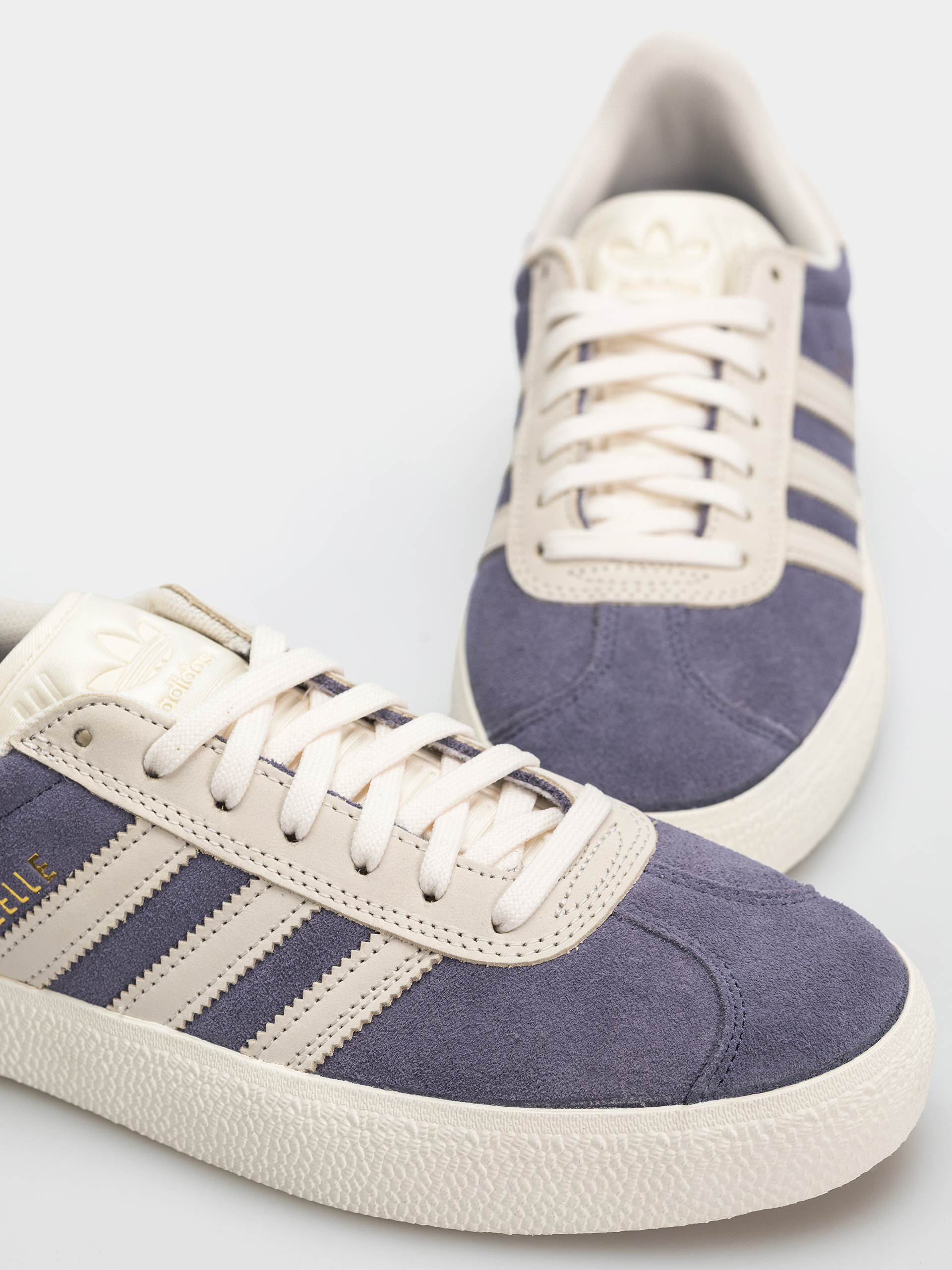 Pantofi adidas Gazelle Adv (suppur/cwhite/goldmt)