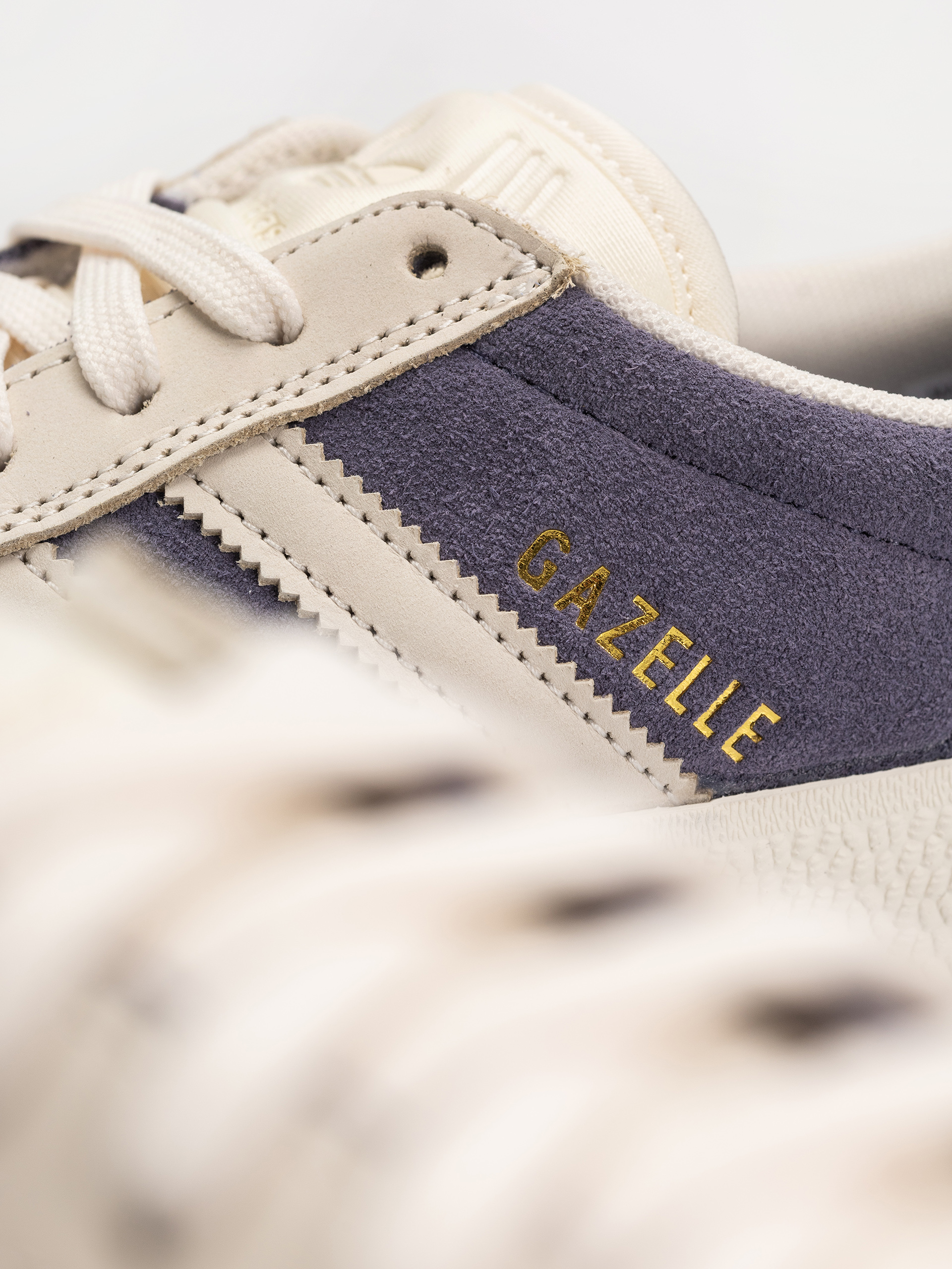 Pantofi adidas Gazelle Adv (suppur/cwhite/goldmt)