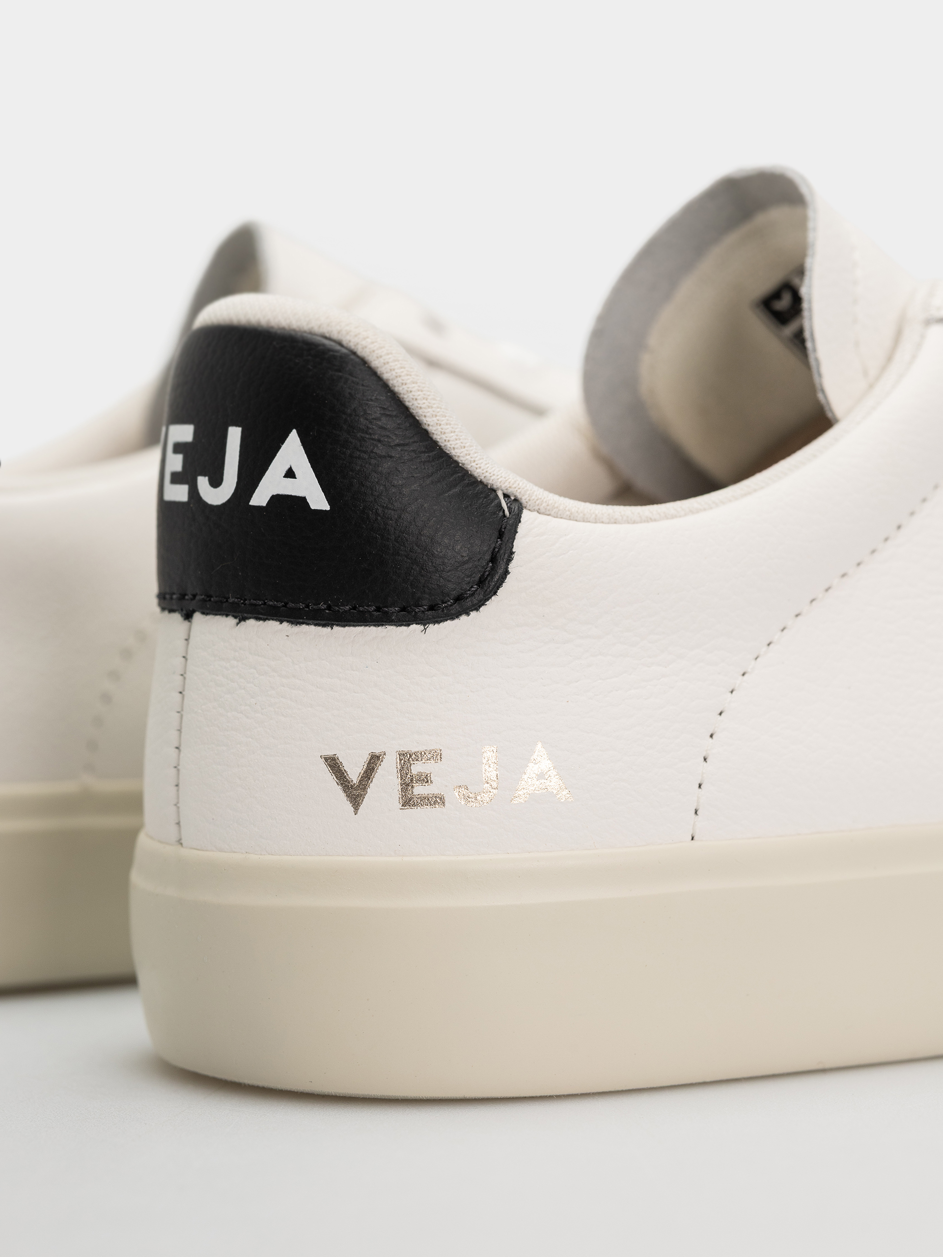 Pantofi Veja Campo Wmn (white silver black)