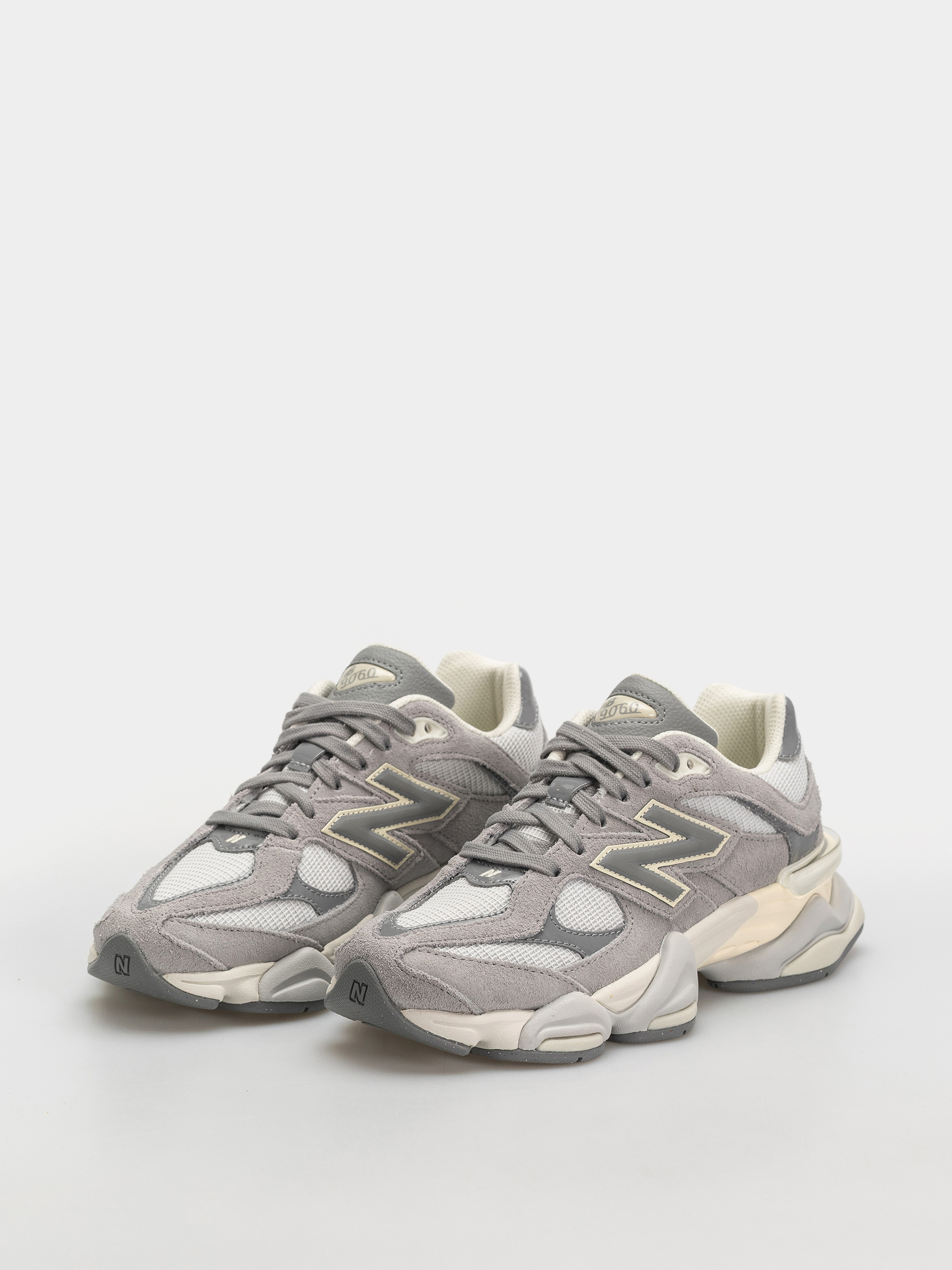Pantofi New Balance 9060 (angora/reflection)