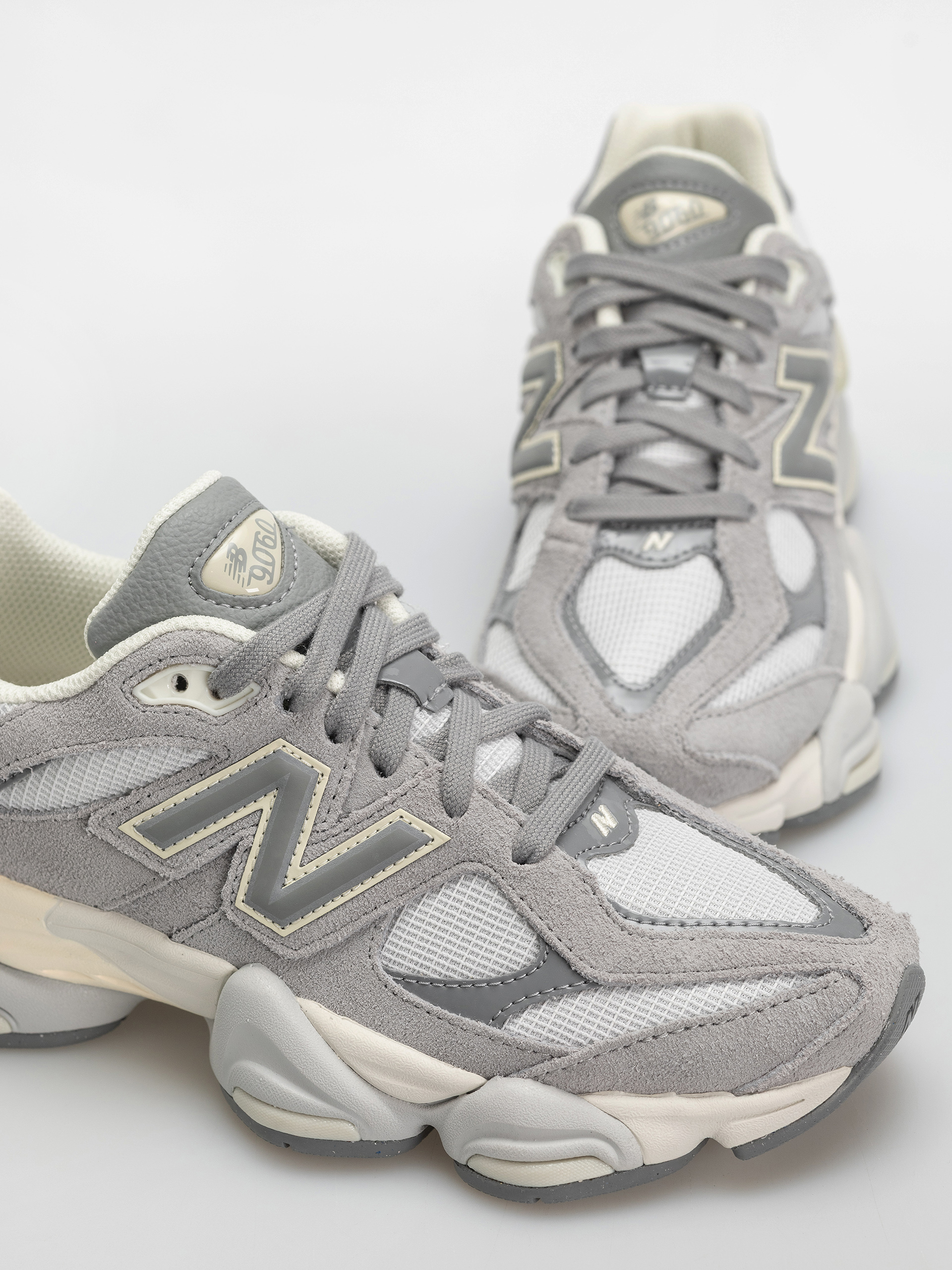 Pantofi New Balance 9060 (angora/reflection)