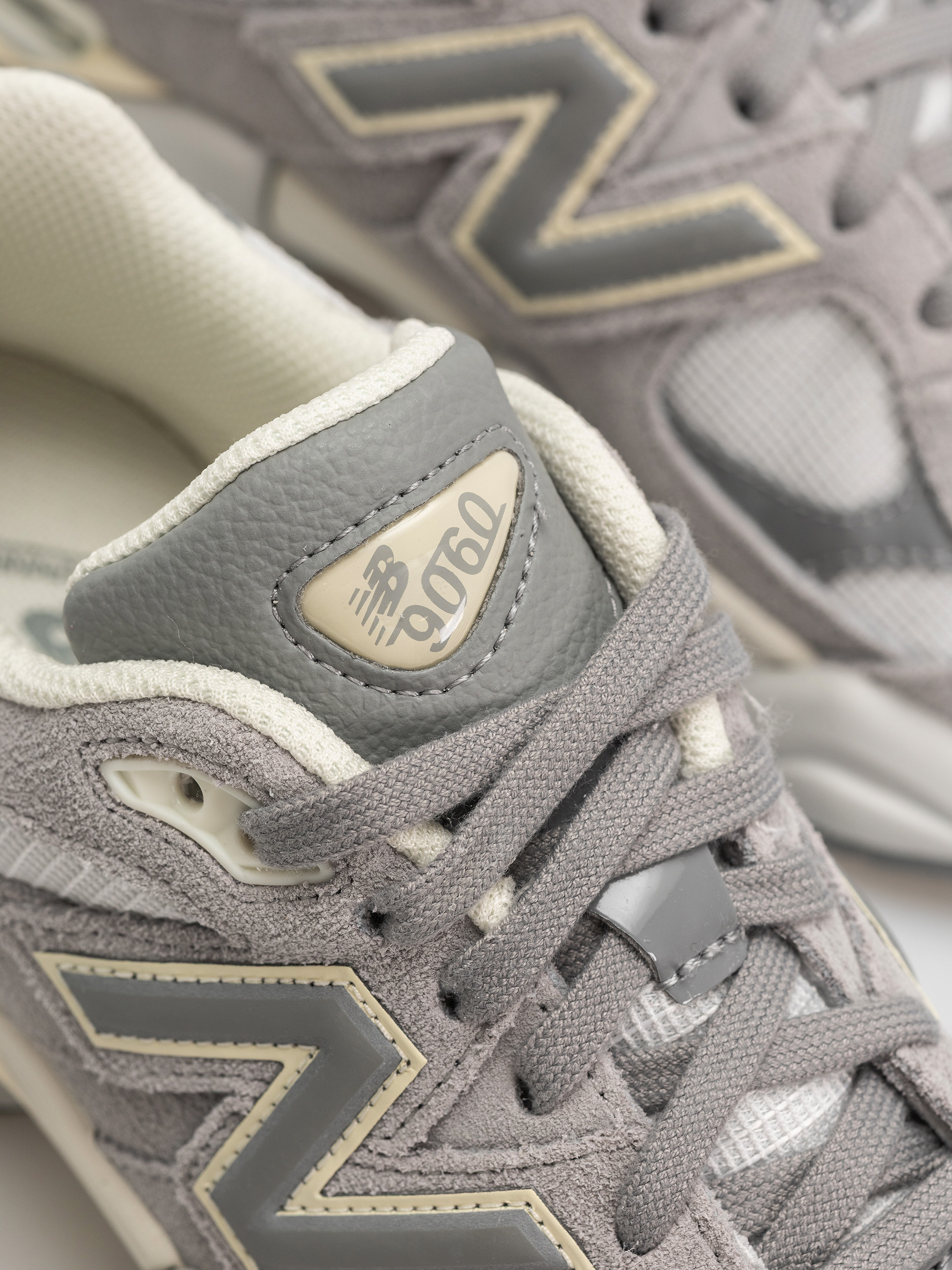 Pantofi New Balance 9060 (angora/reflection)