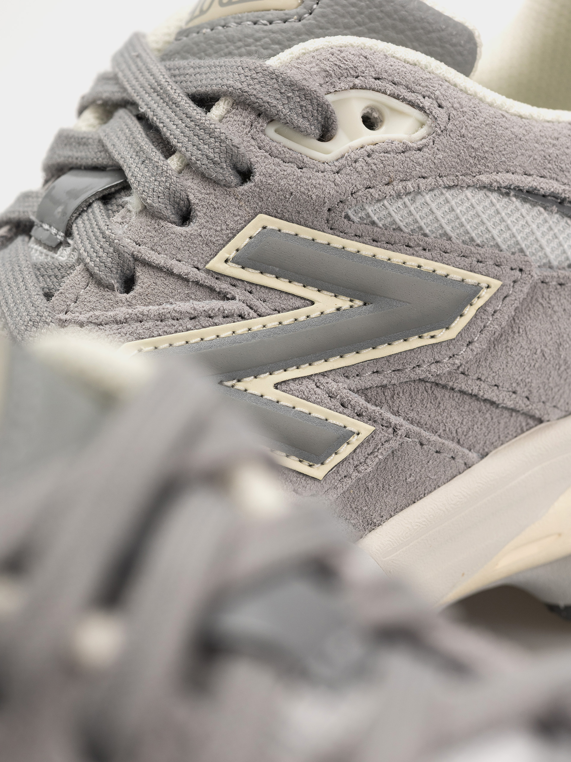 Pantofi New Balance 9060 (angora/reflection)