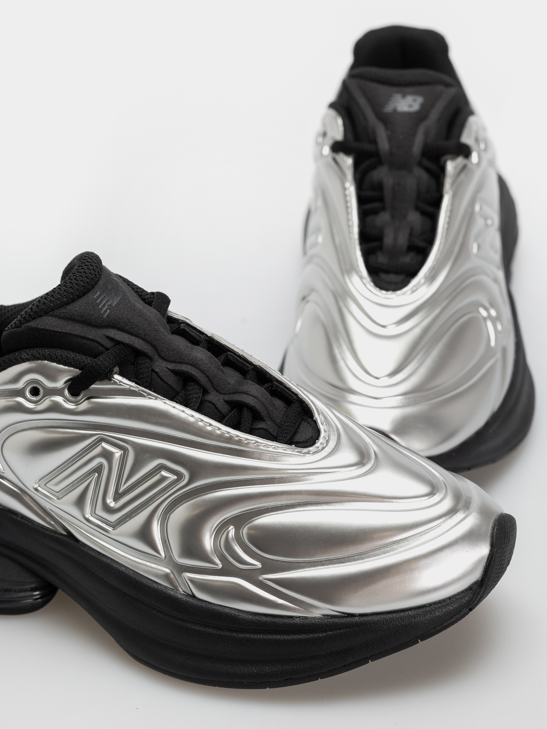 Pantofi New Balance 5030 (silver metallic/black)