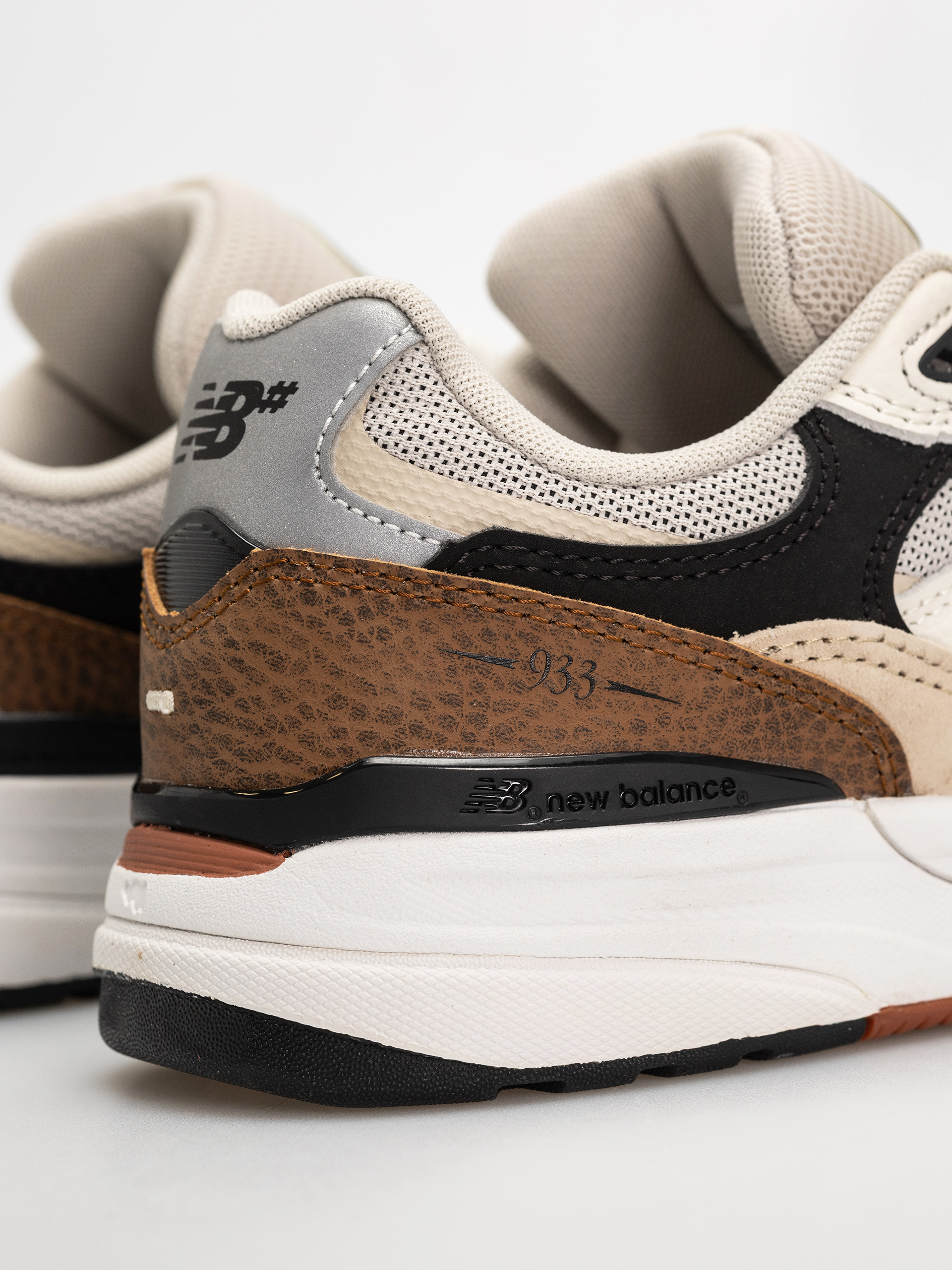 Pantofi New Balance 933 (quicksand/sea salt)