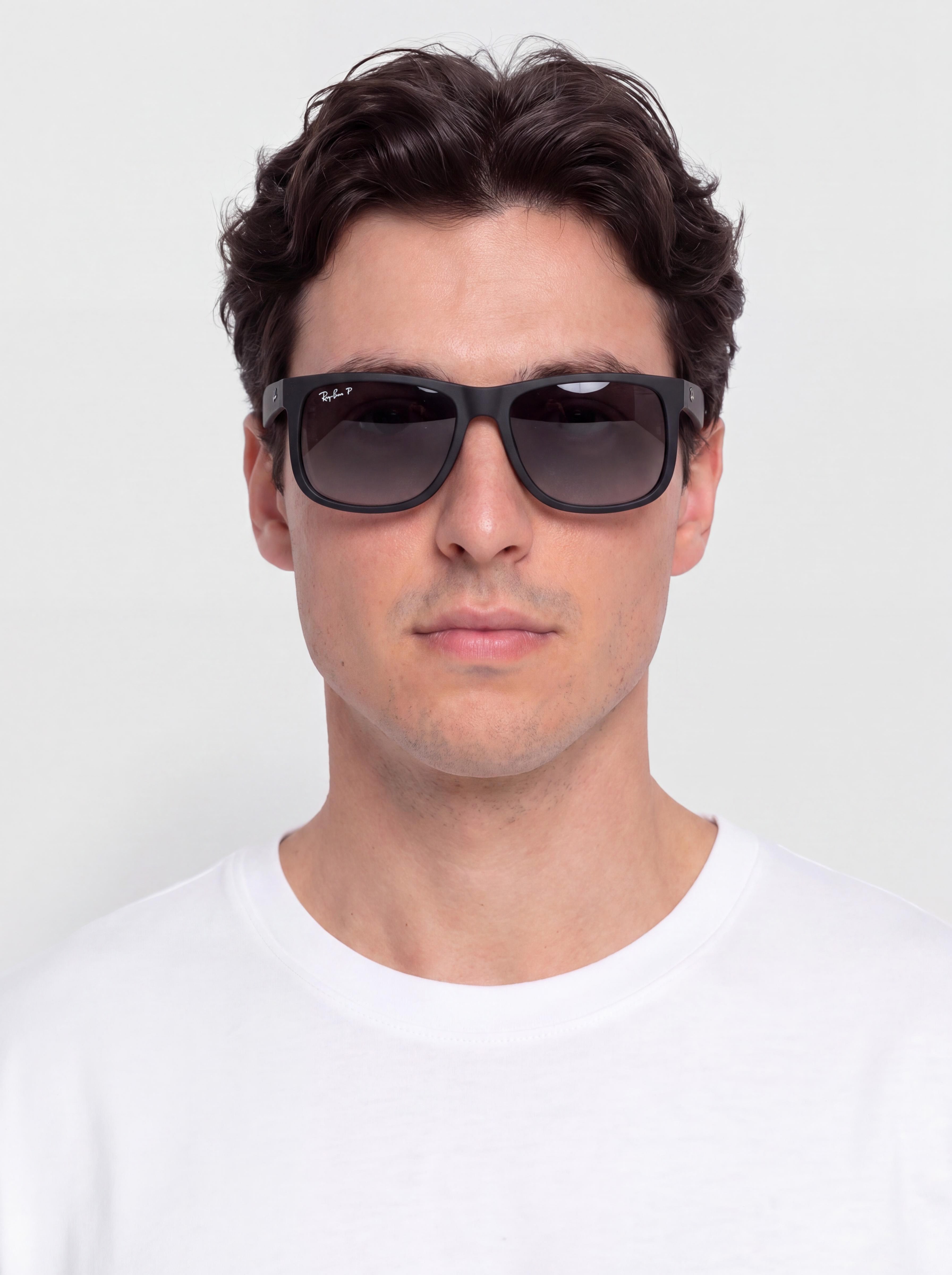 Ochelari de soare Ray-Ban Justin Classic (matowy guma czarny/polaryzacyjne jasnoszary)