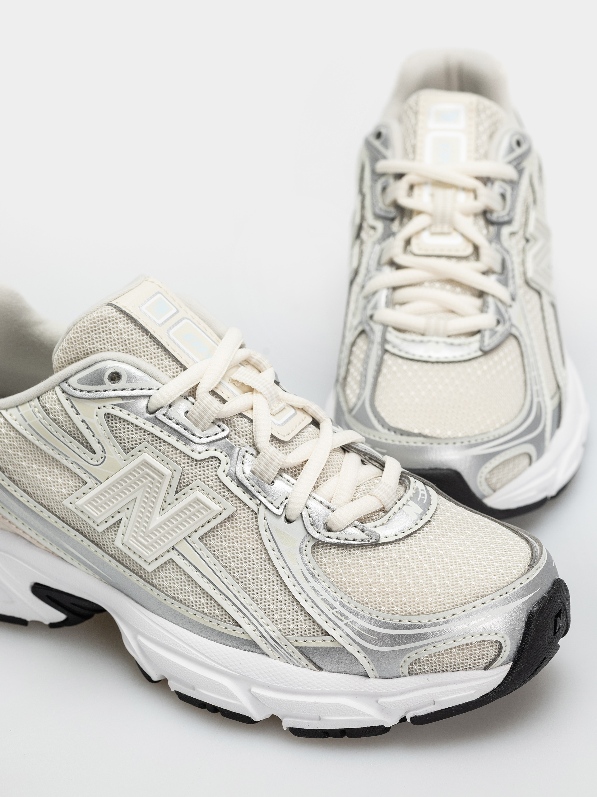 Pantofi New Balance 740 JR (turtledove/linen)