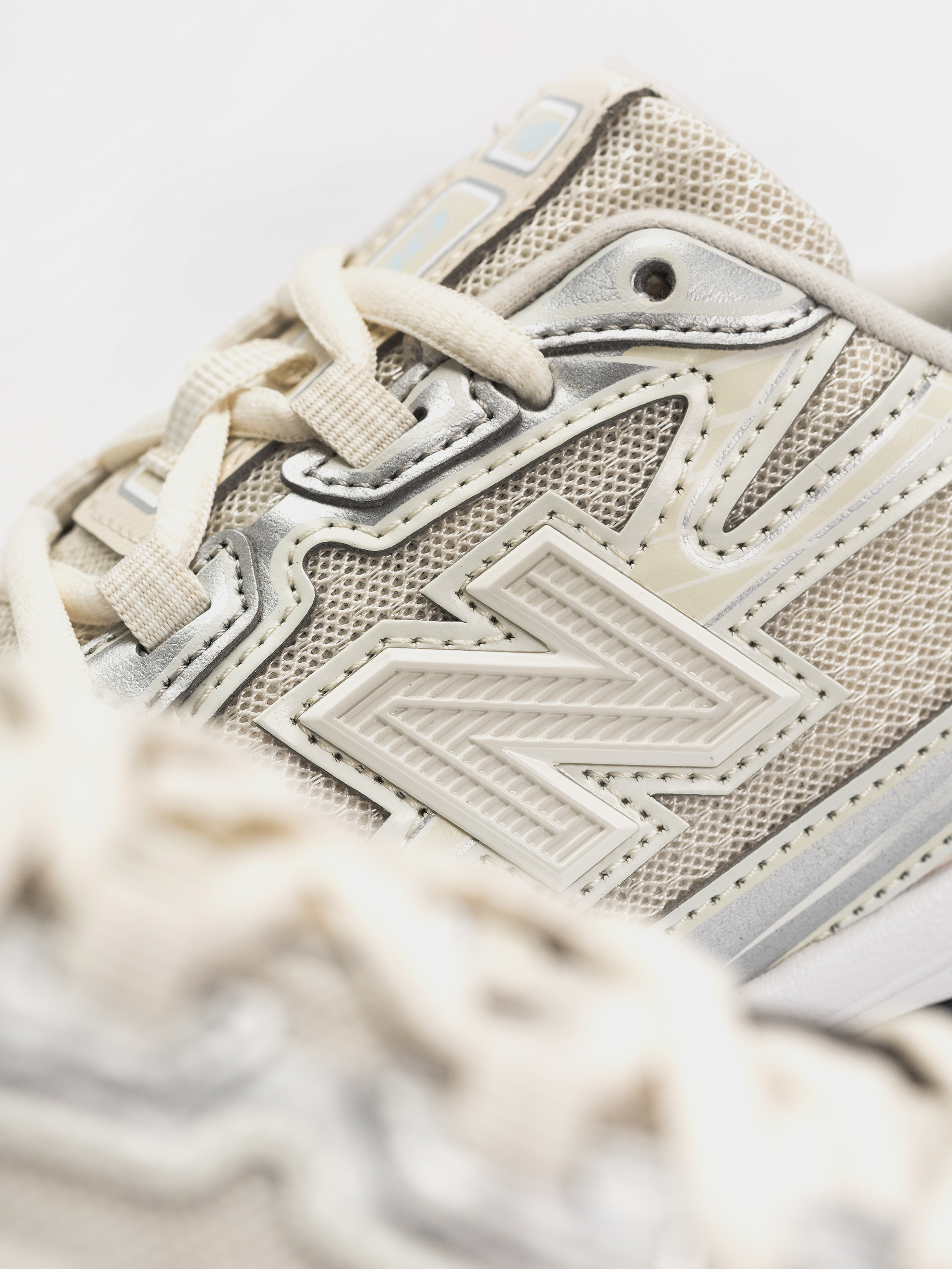 Pantofi New Balance 740 JR (turtledove/linen)