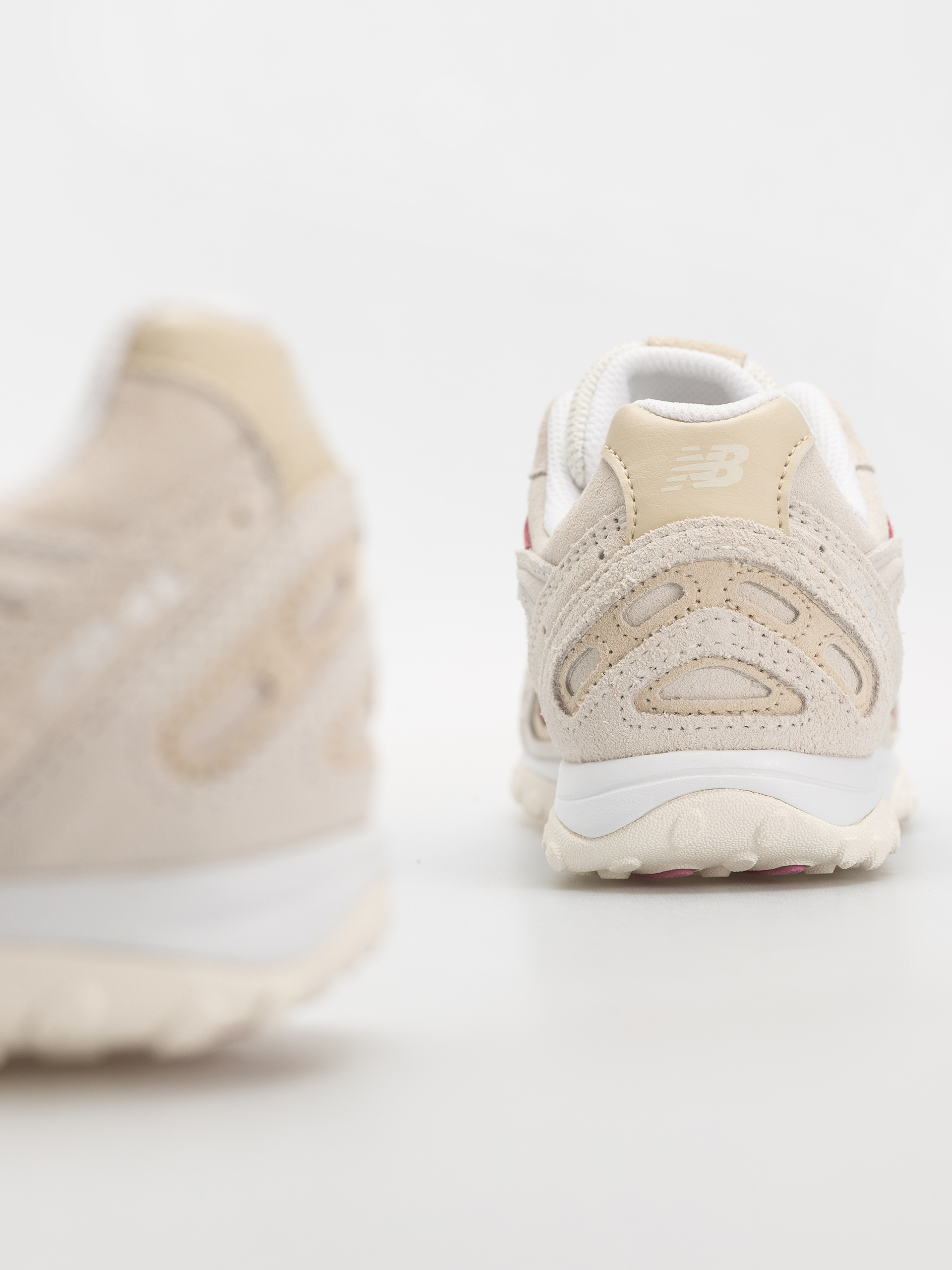 Pantofi New Balance 204L (sea salt/bone/pink eraser)