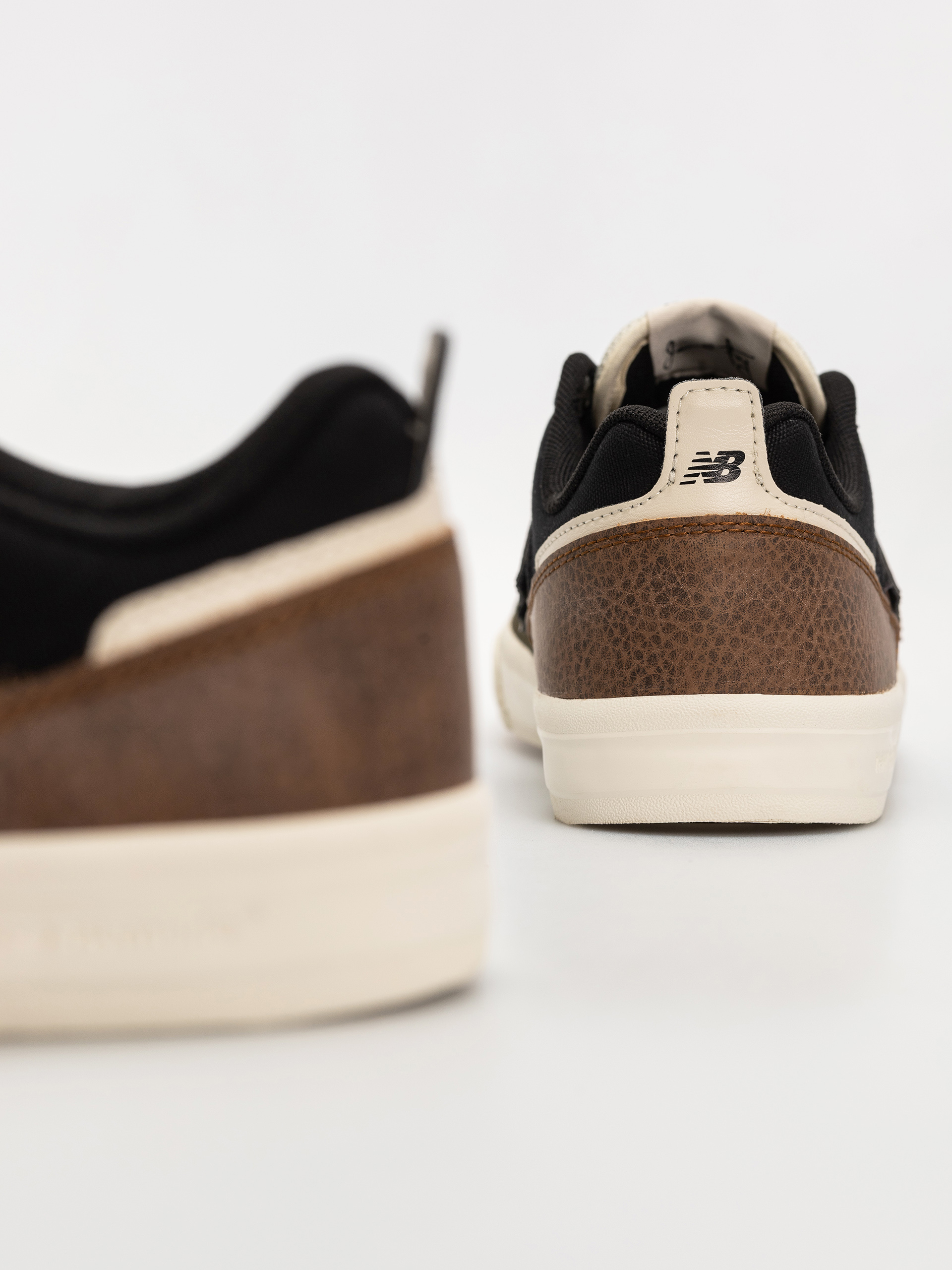 Pantofi New Balance 306 (pumpernickel/black)