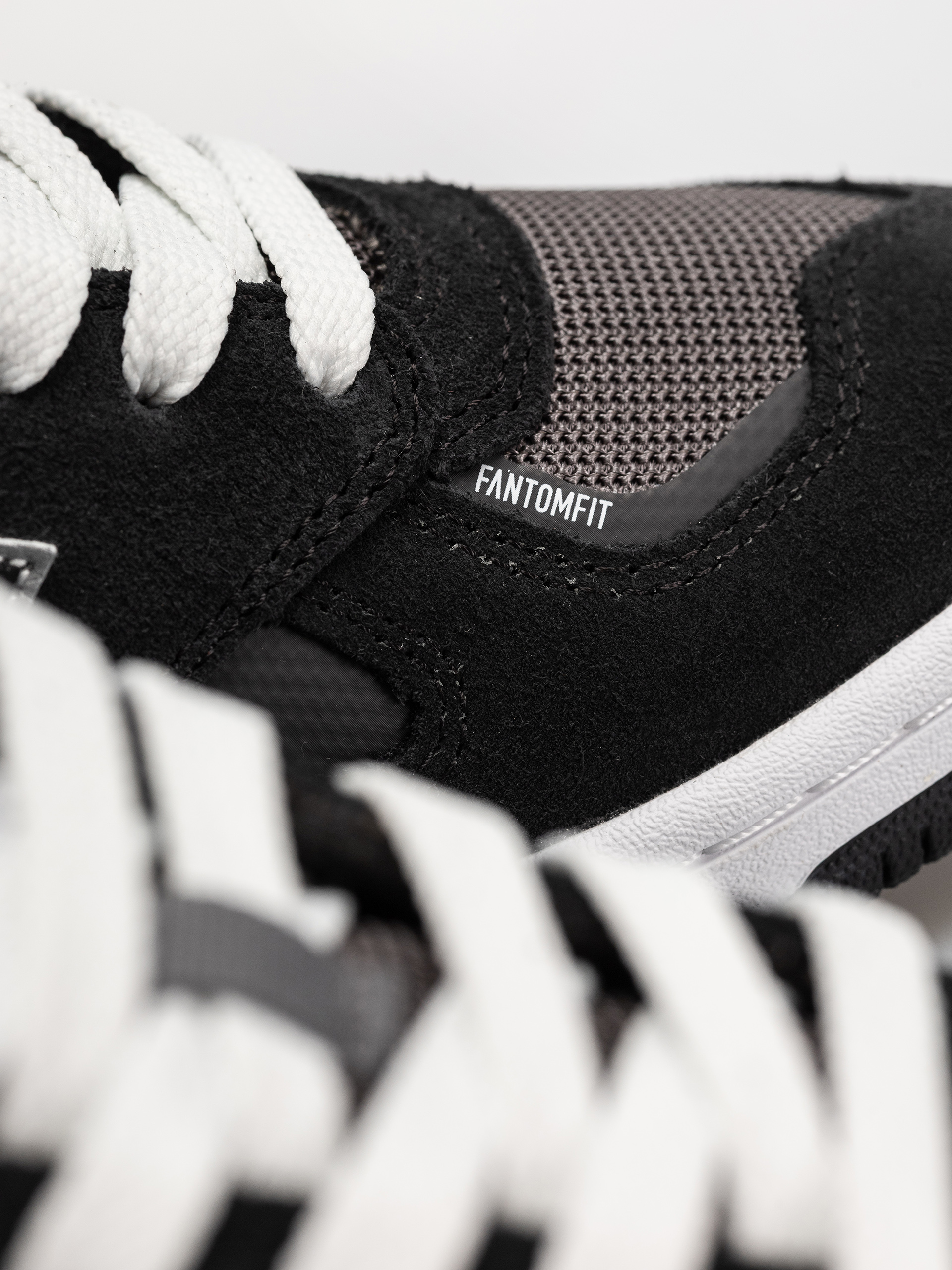 Pantofi New Balance 600 (black/castlerock)