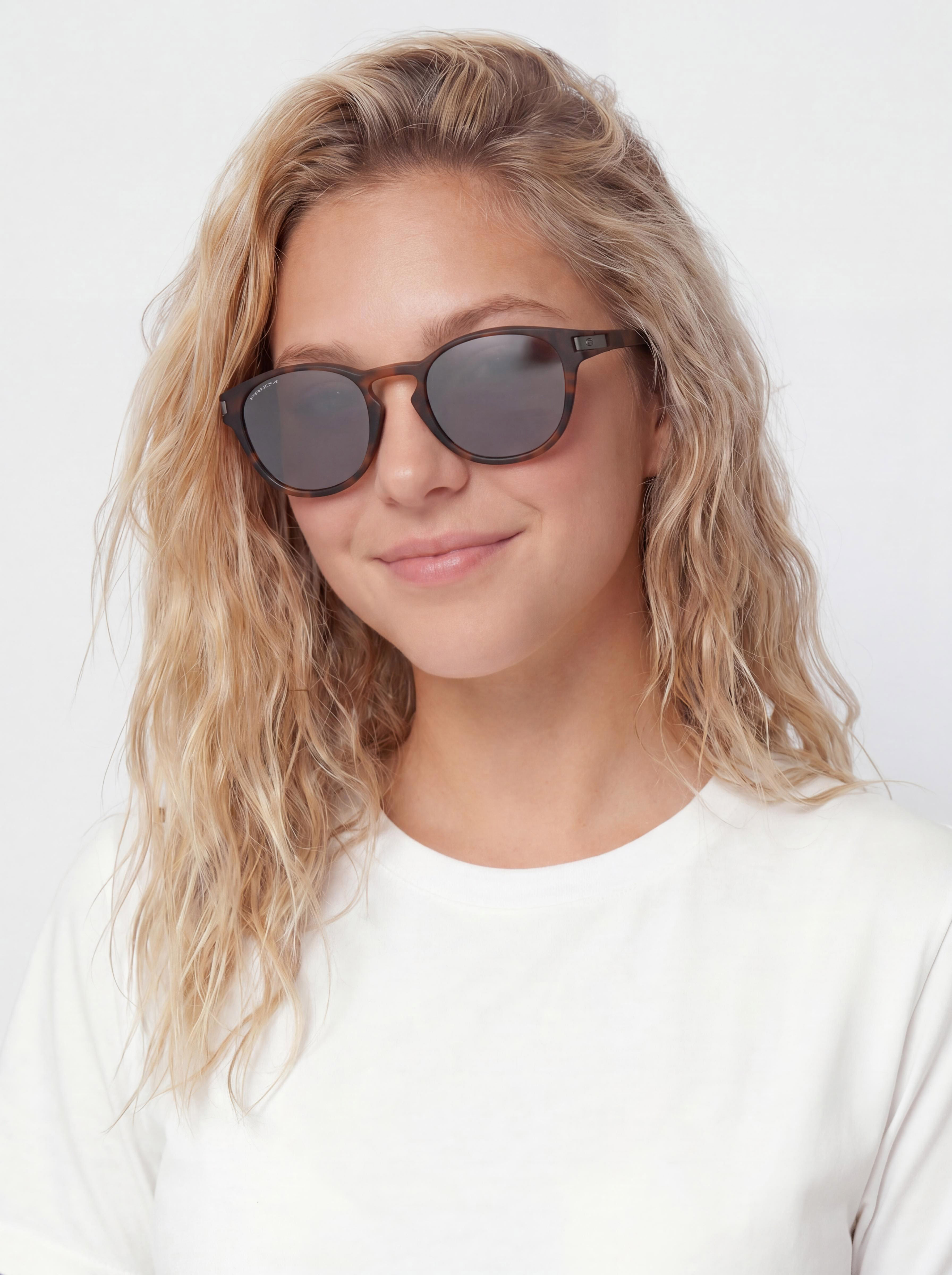 Ochelari de soare Oakley Latch