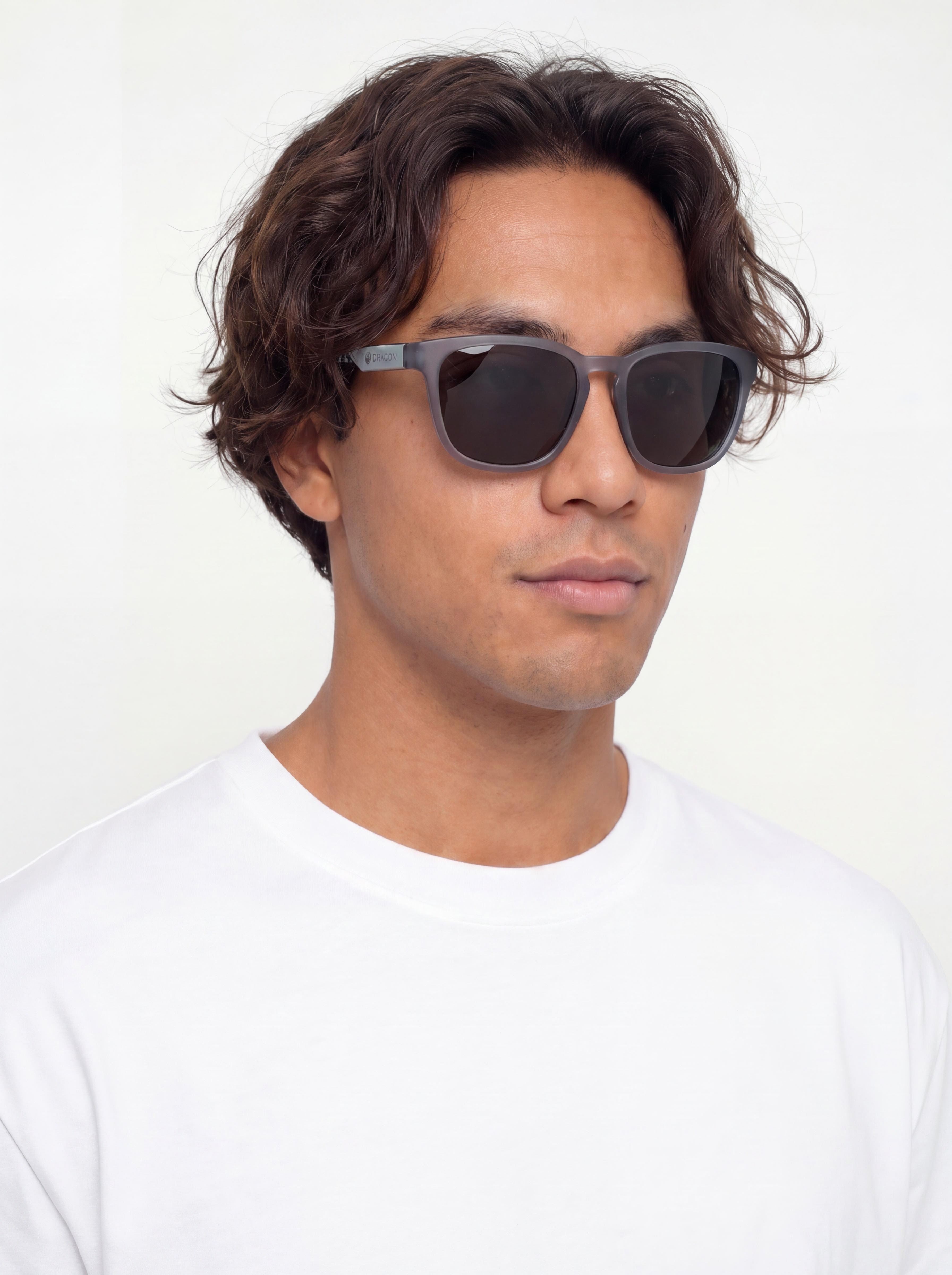 Ochelari de soare Dragon Dune (grey crystal/seafoam iguchi/lumalens smoke)