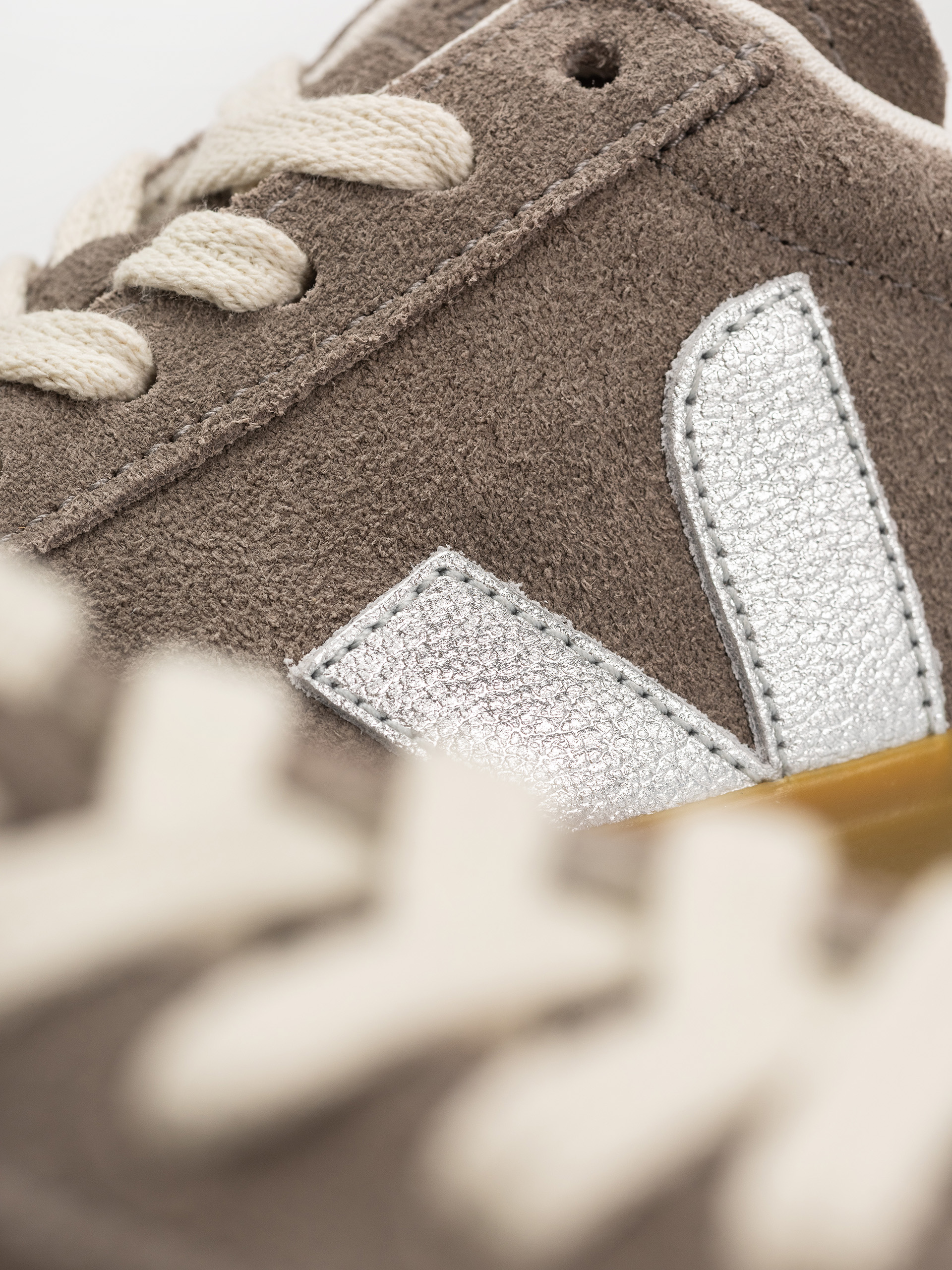 Pantofi Veja Campo Wmn (moonrock silver natural)