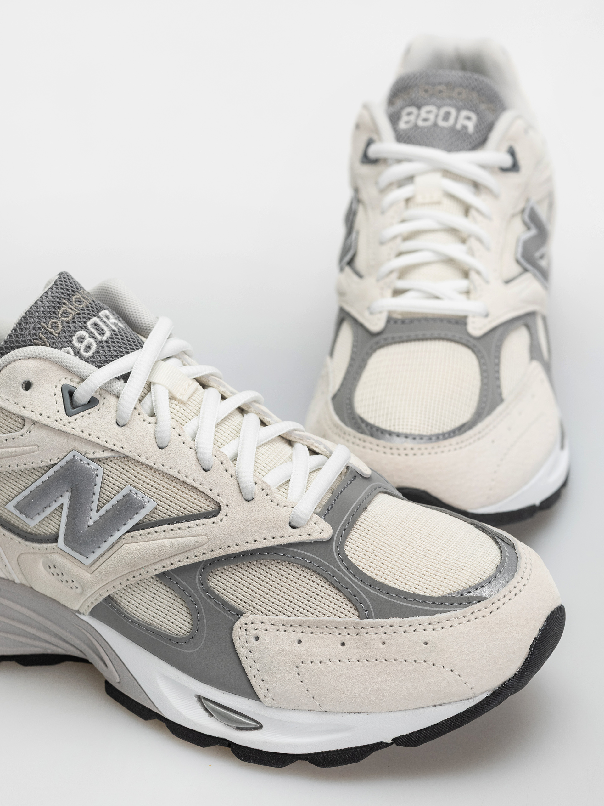 Pantofi New Balance 880R (sea salt/slate grey)