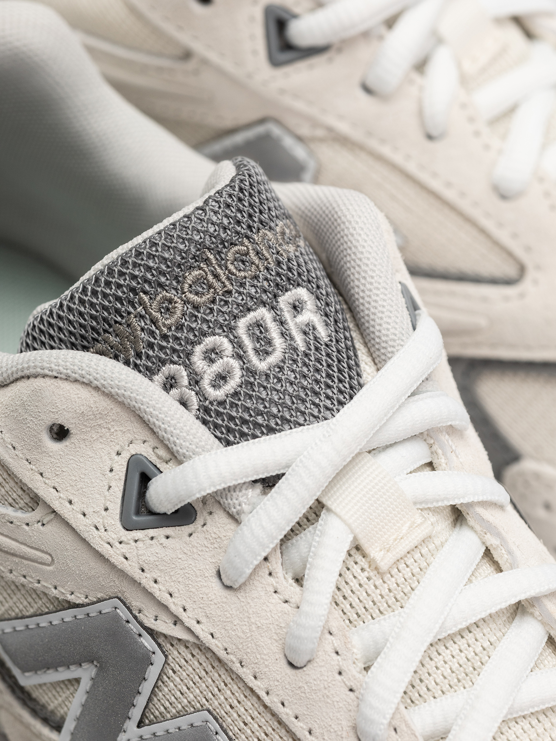 Pantofi New Balance 880R (sea salt/slate grey)