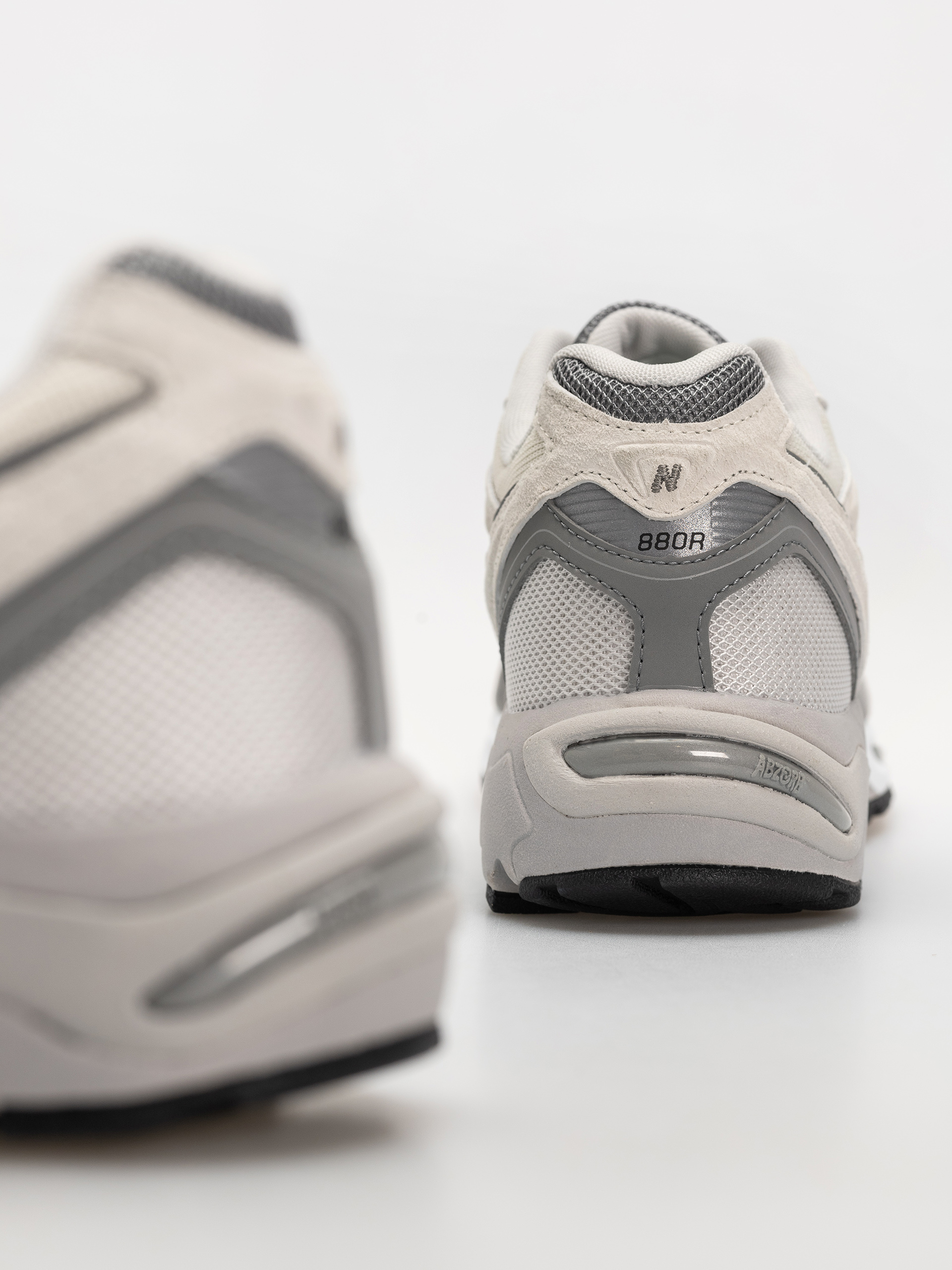 Pantofi New Balance 880R (sea salt/slate grey)