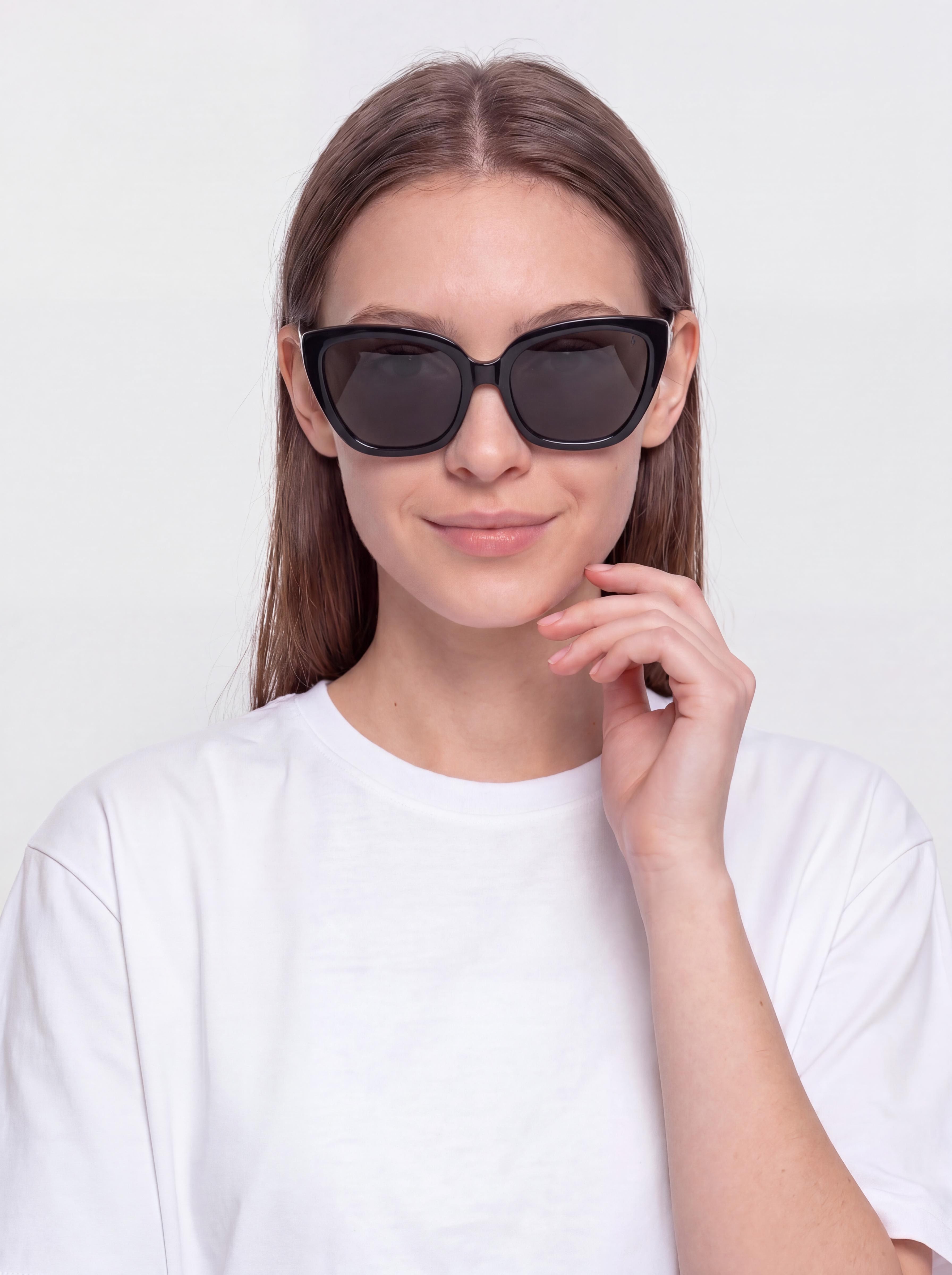 Ochelari de soare Volcom Milli Wmn (gloss black/gray polar)