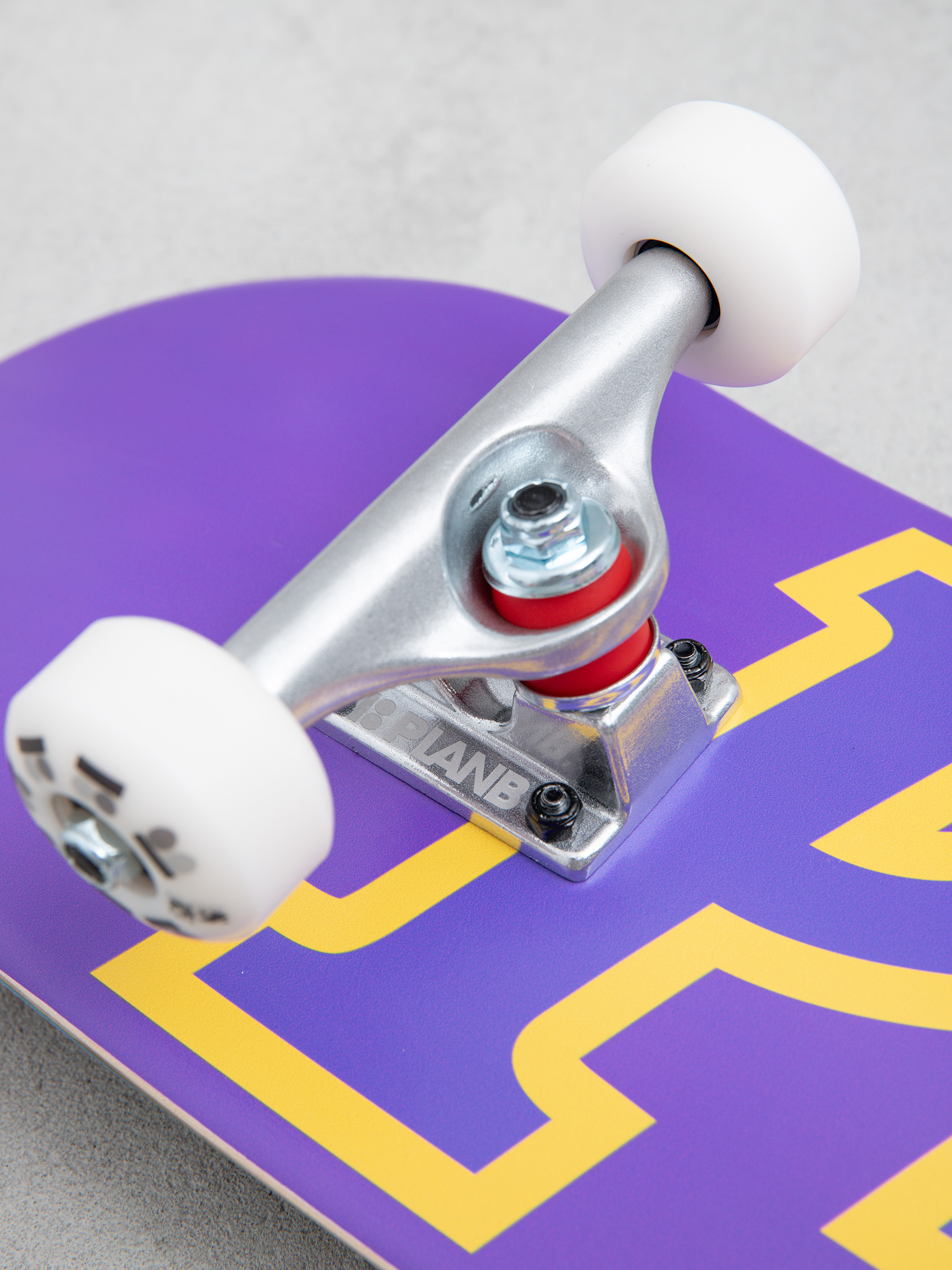 Skateboard Plan B Staple