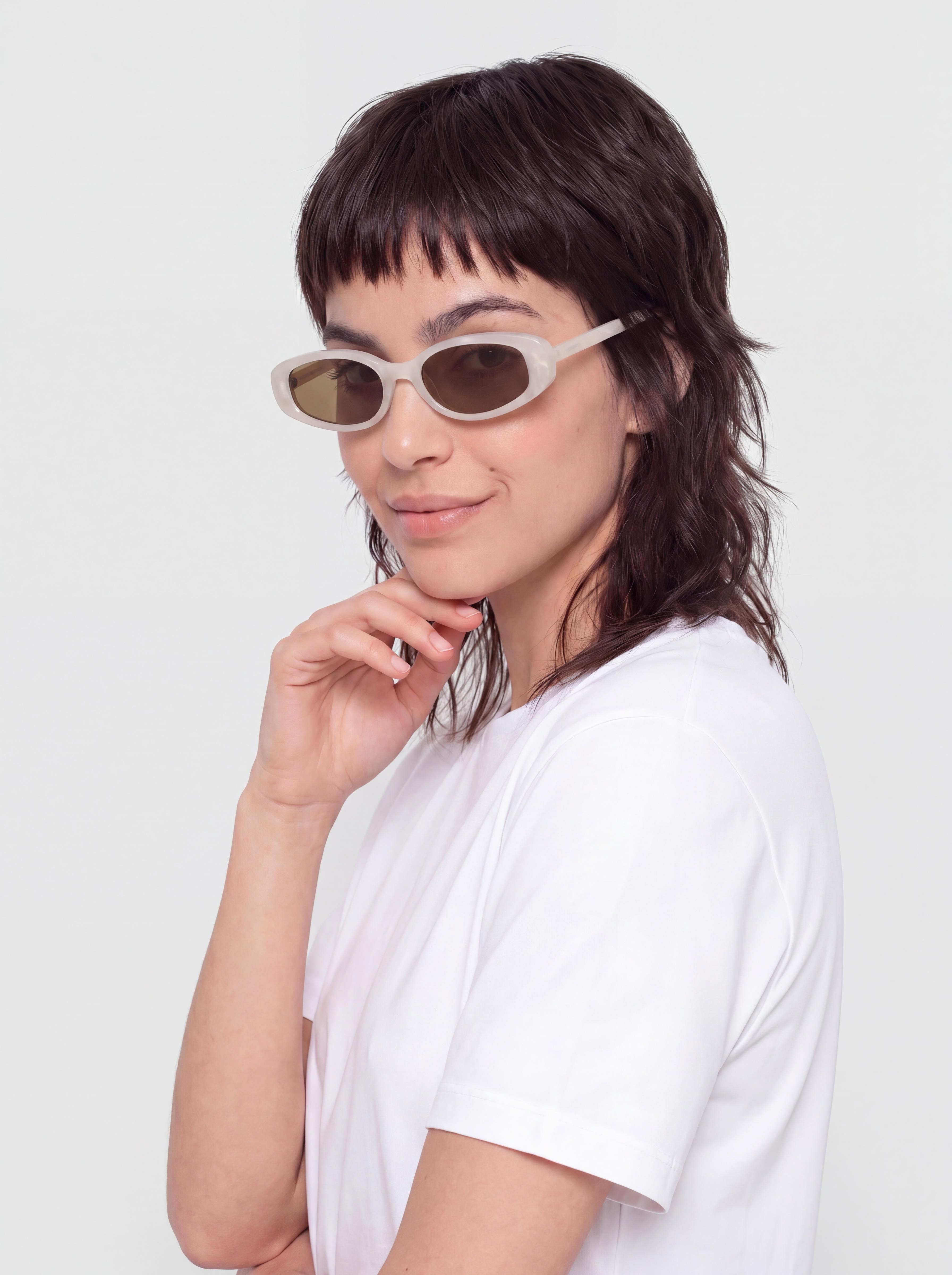 Ochelari de soare Komono Emery (alabaster)