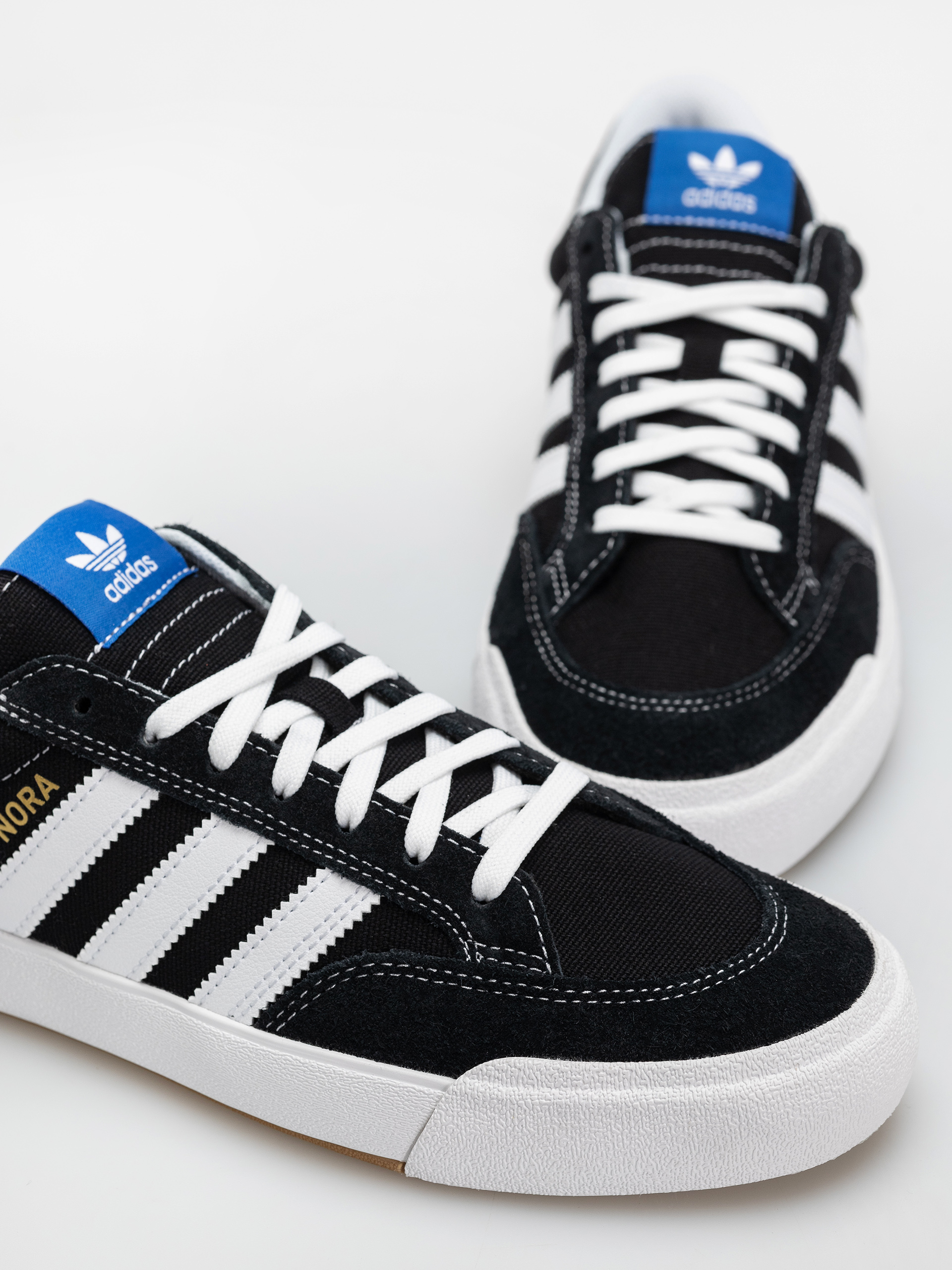 Pantofi adidas Nora (cblack/ftwwht/blubir)
