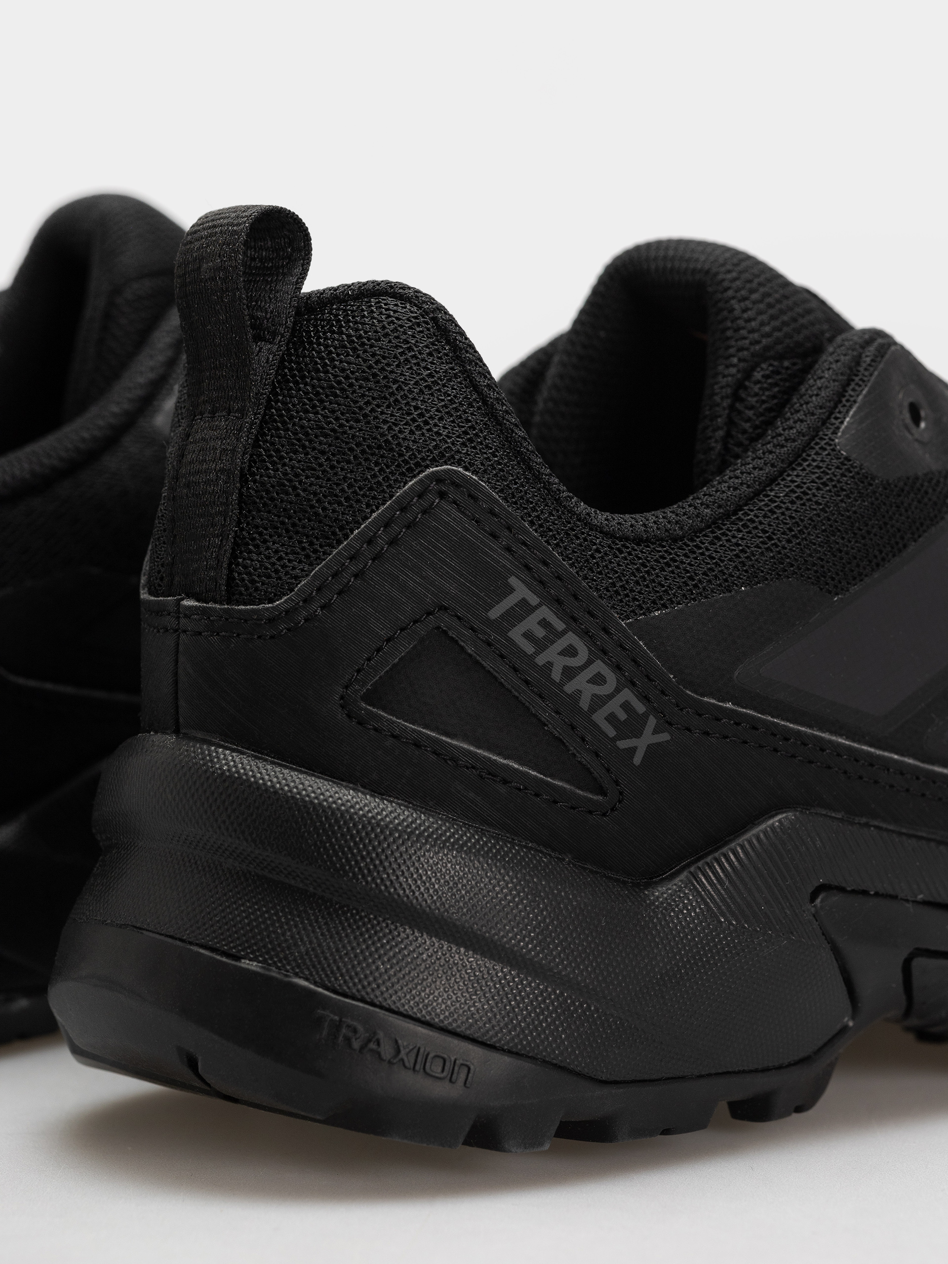 Pantofi adidas Terrex Eastrail 3 (cblack/carbon/grefou)