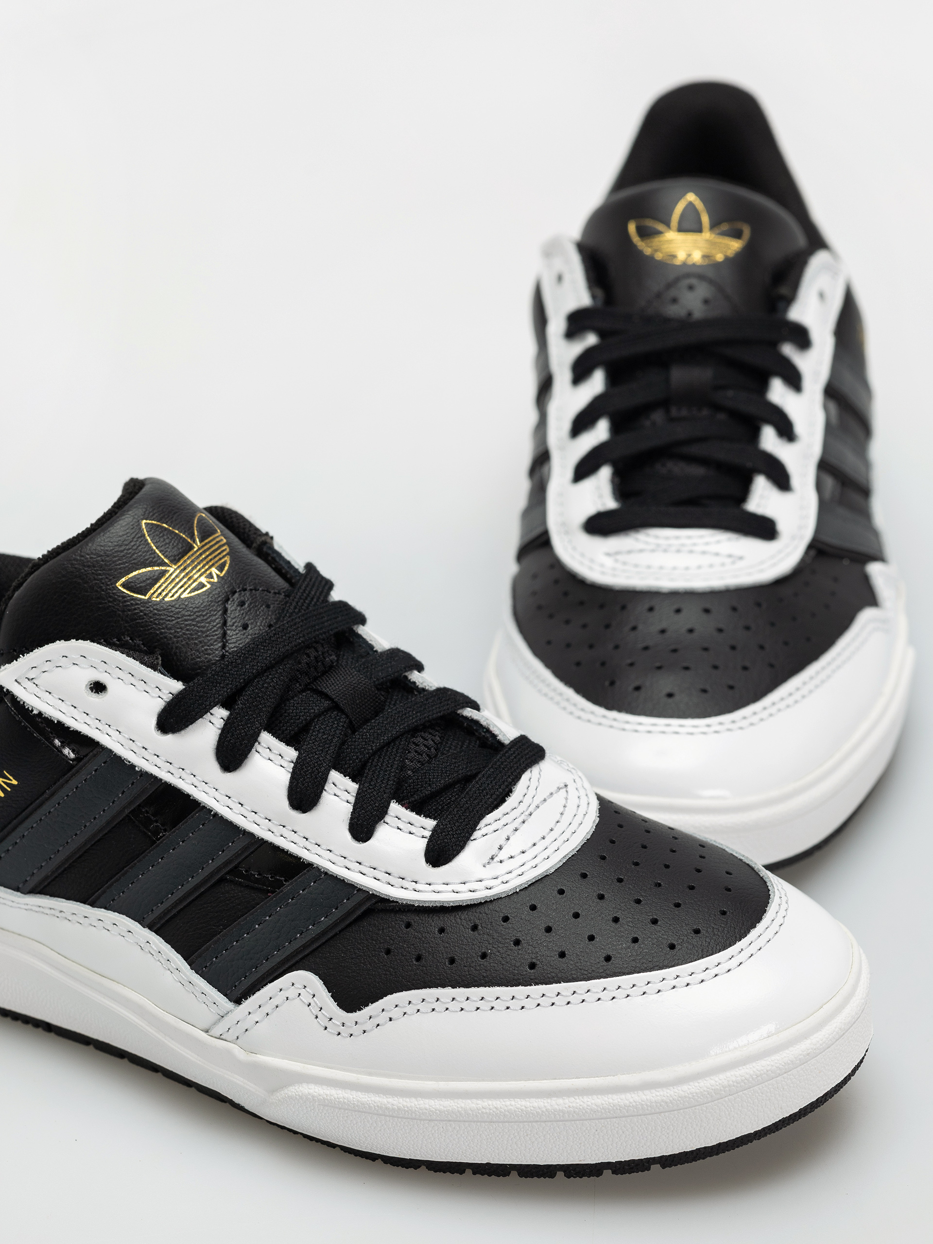 Pantofi adidas Tyshawn II (cblack/carbon/ftwwht)