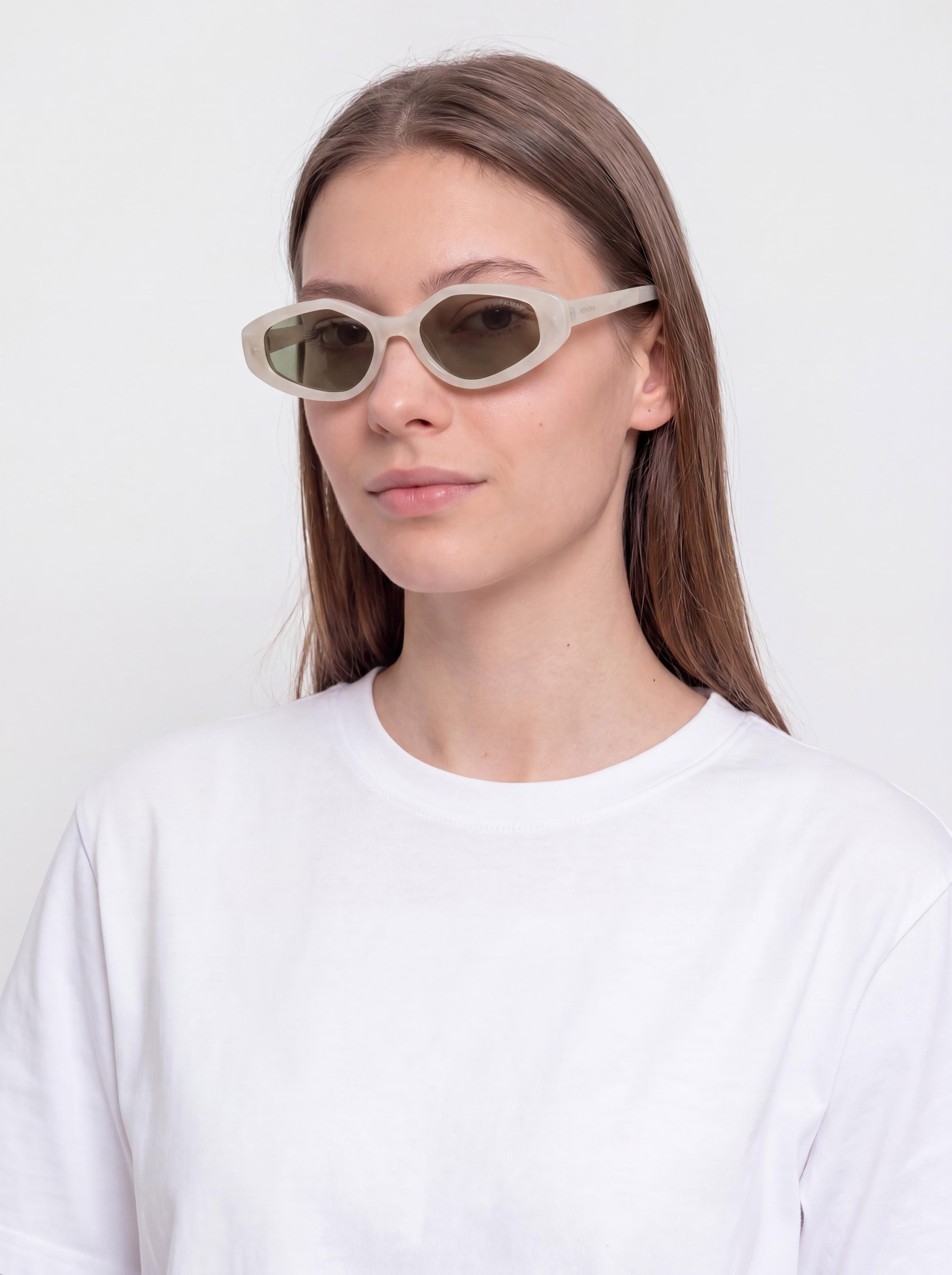 Ochelari de soare Komono Margot (alabaster green)