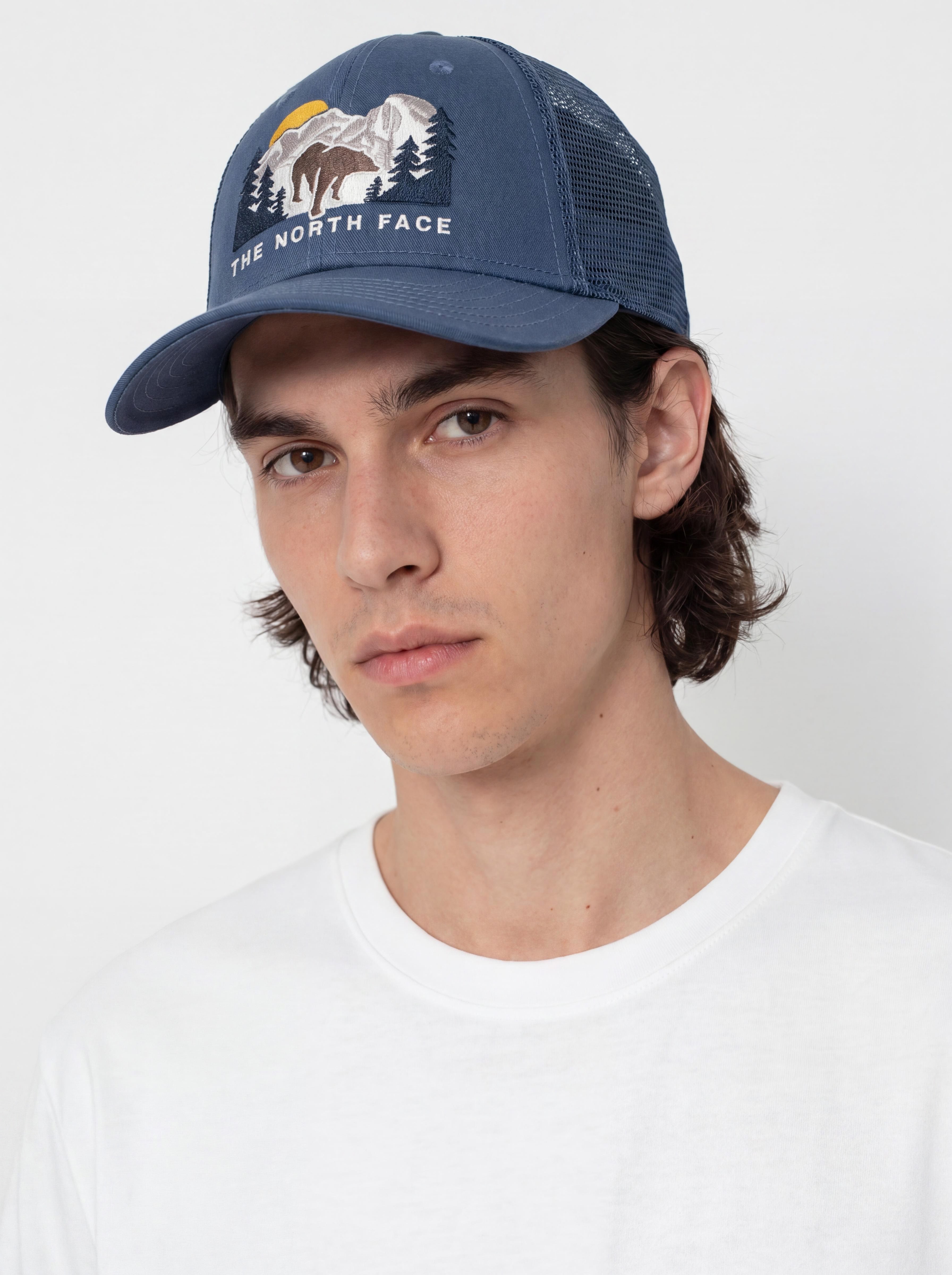 u0218apcu0103 The North Face Embroidered Mudder Trucker (shdbu/beargrphc)