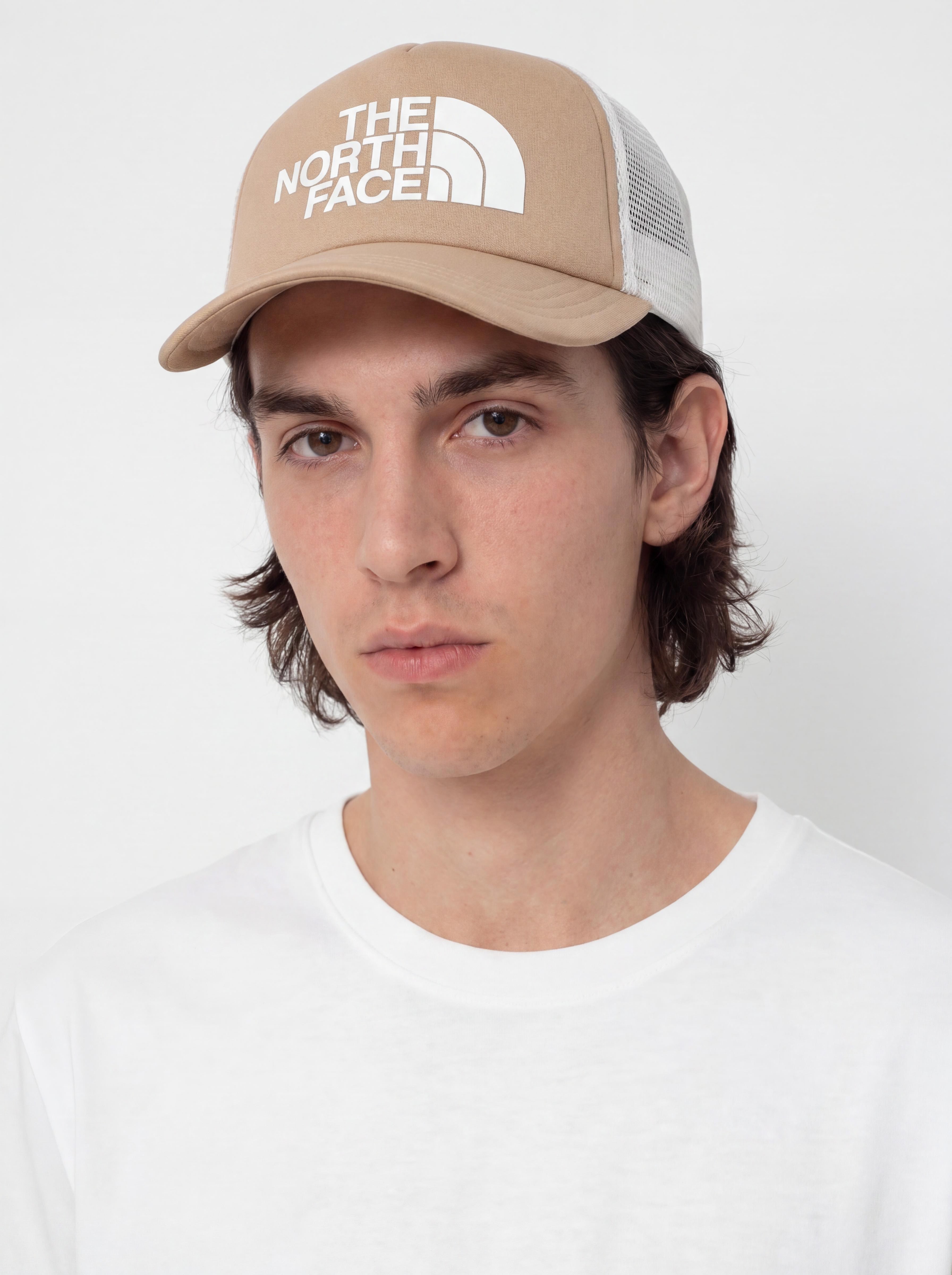 Șapcă The North Face Tnf Logo Trucker (khaki stone/tnf white)